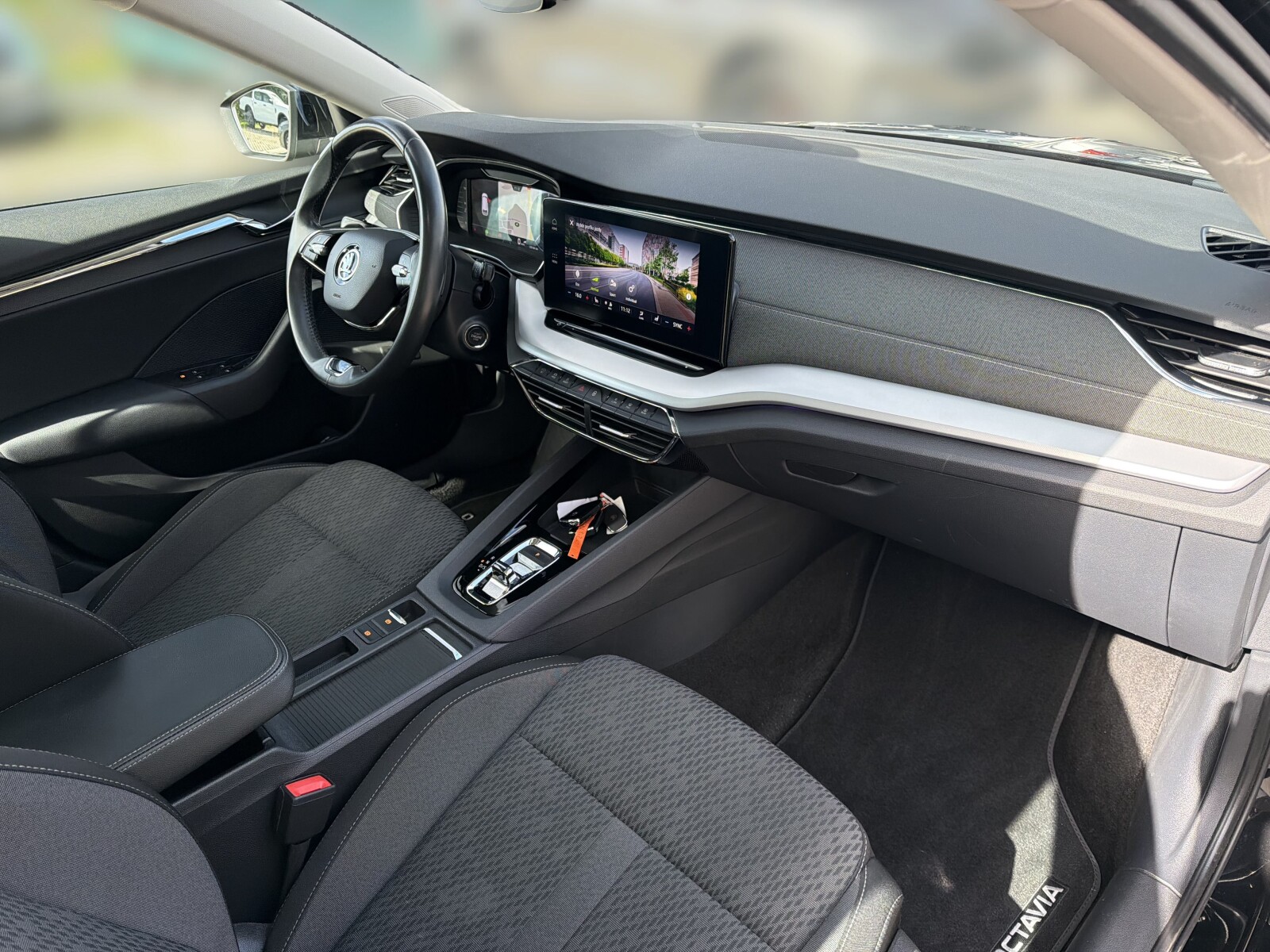 Škoda Octavia Combi - zdjęcie 16