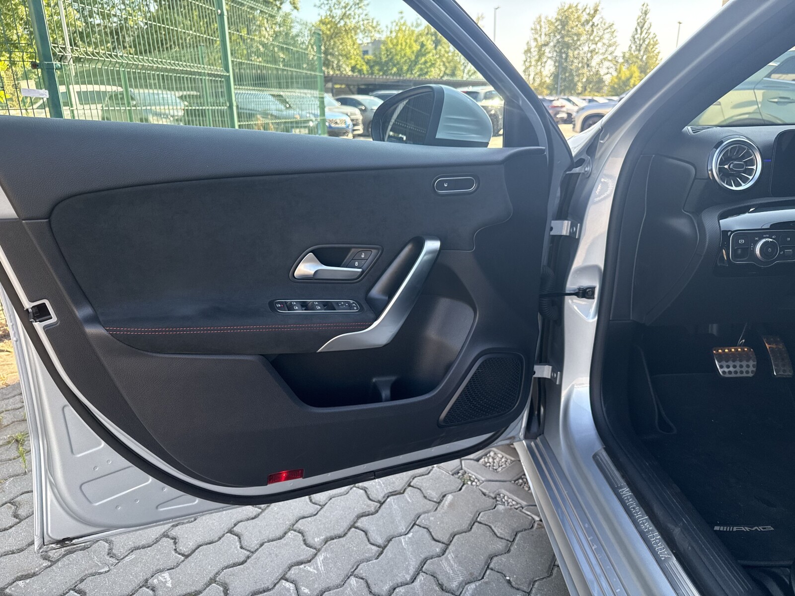 Mercedes-Benz A 200 - zdjęcie 9