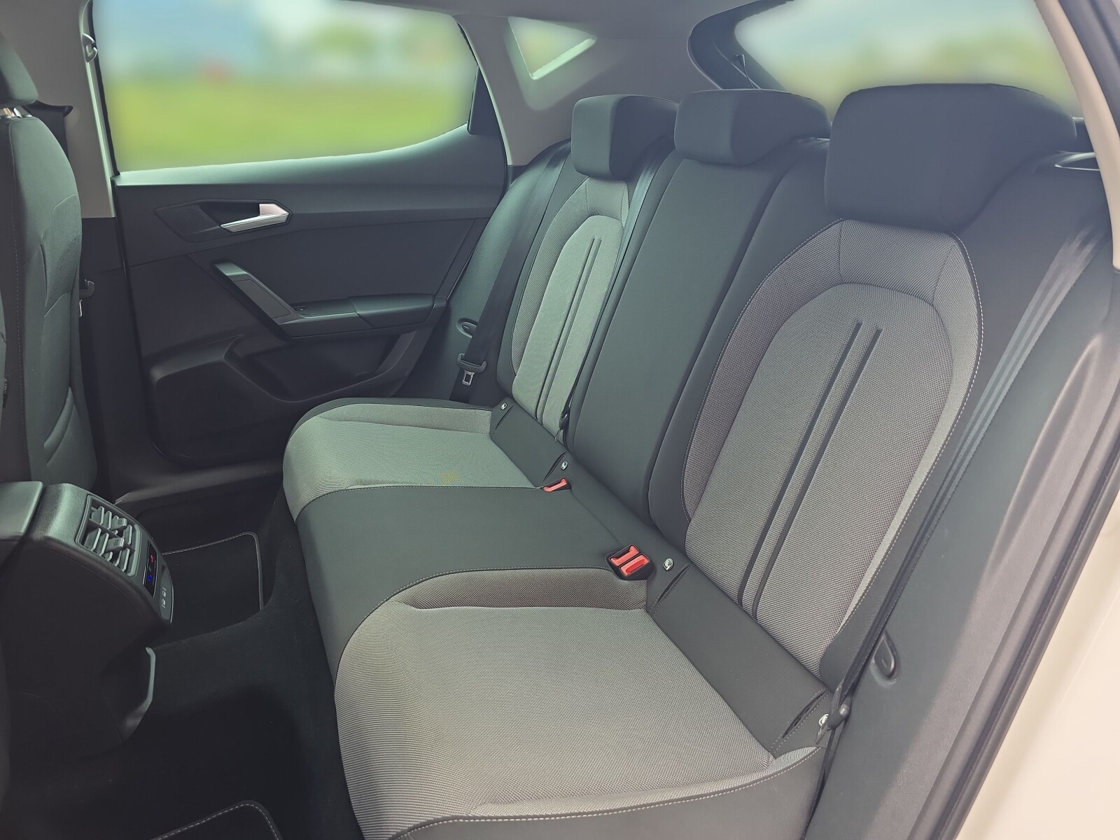 Seat Leon - zdjęcie 25