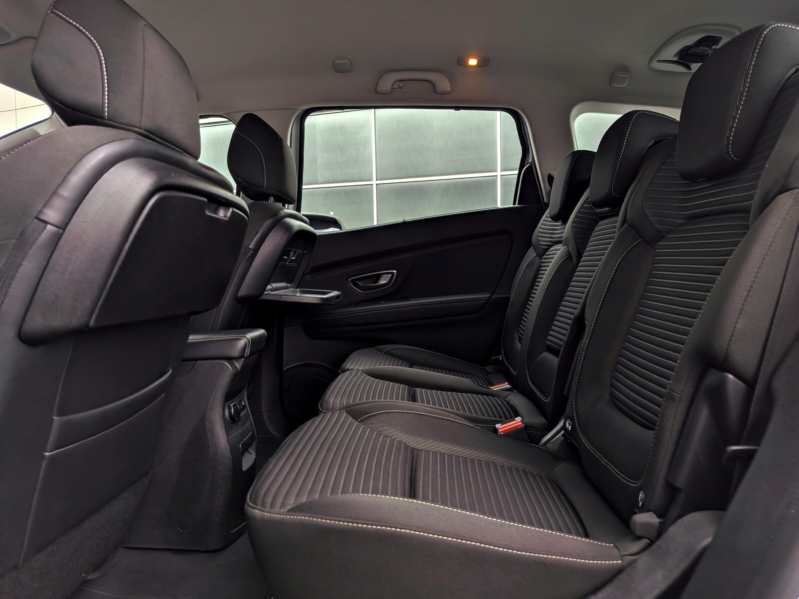 Renault Grand Scenic - zdjęcie 10