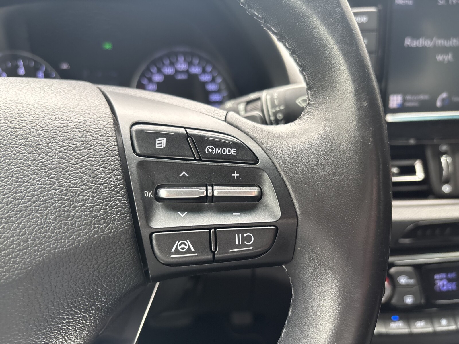 Hyundai i30 - zdjęcie 25