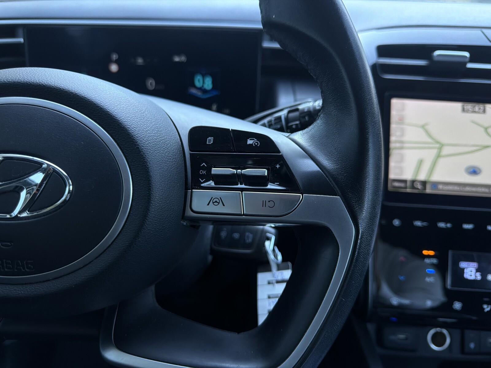 Hyundai Tucson - zdjęcie 11