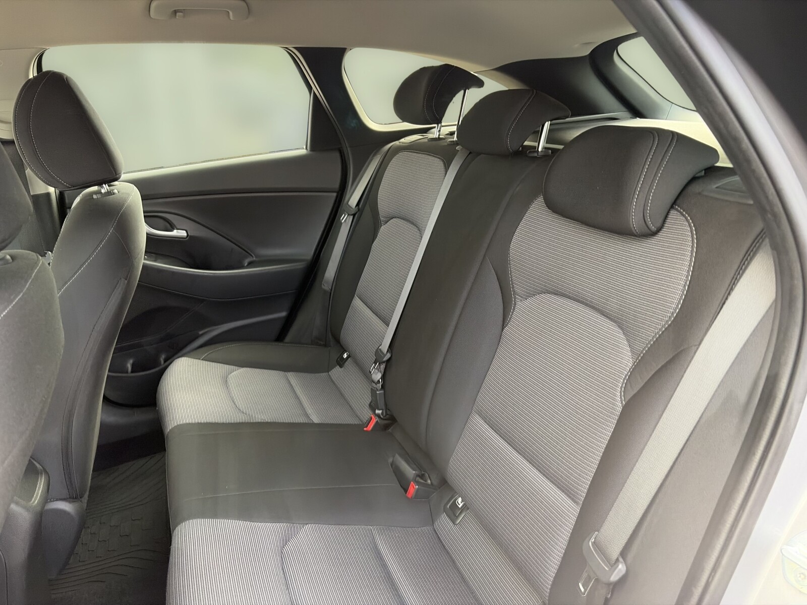 Hyundai i30 - zdjęcie 15