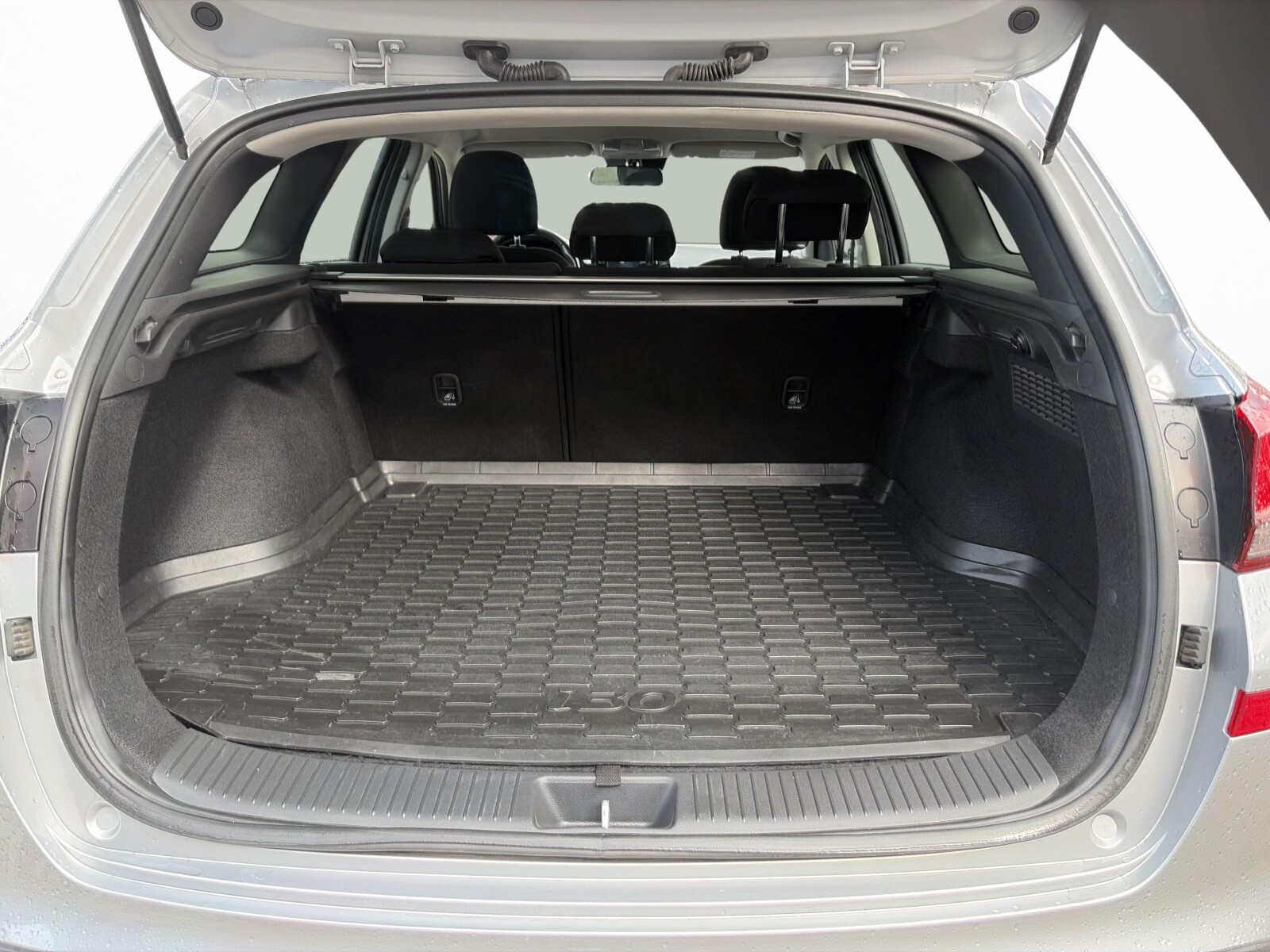 Hyundai i30 - zdjęcie 16