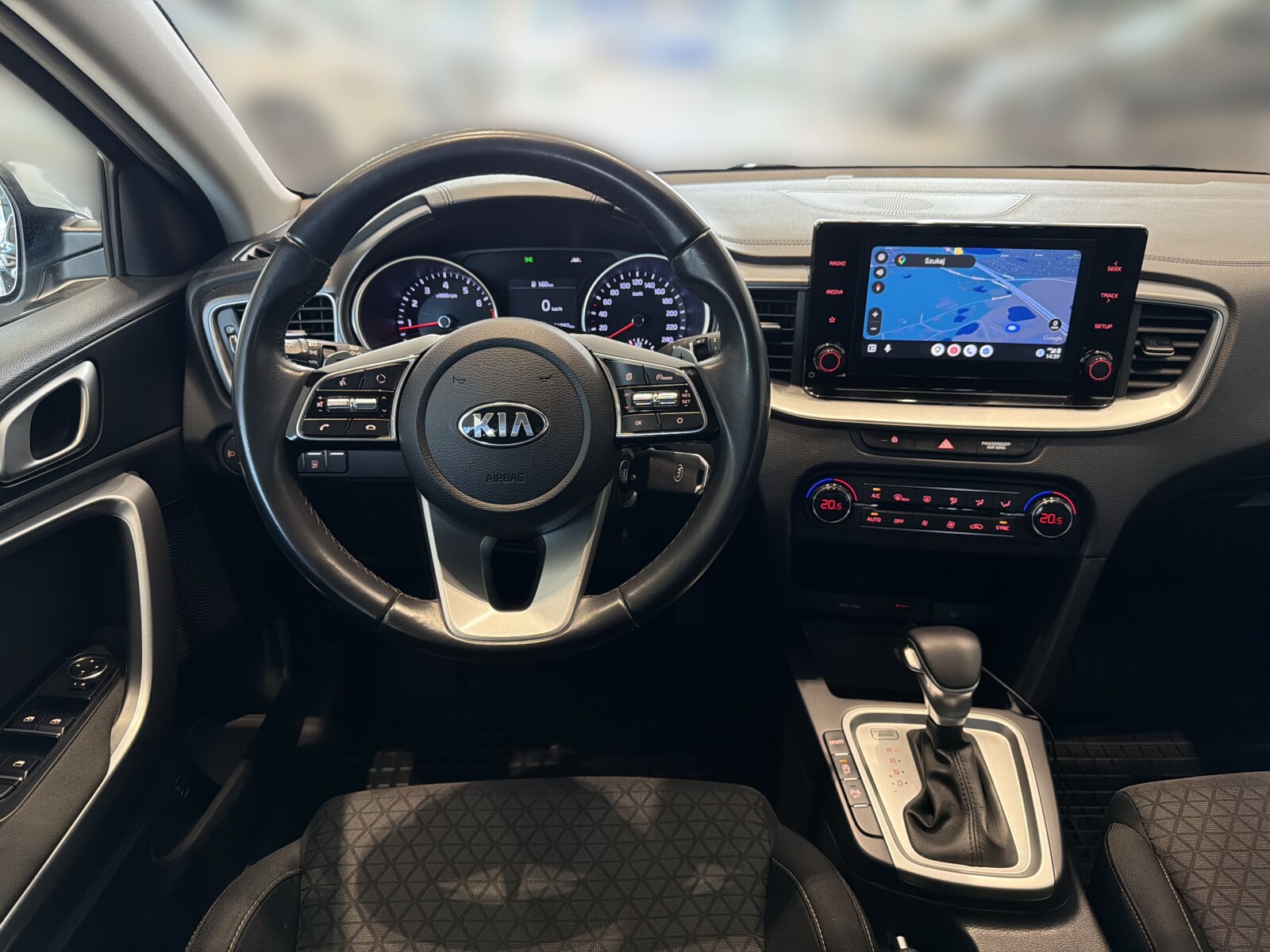 Kia Ceed - zdjęcie 9