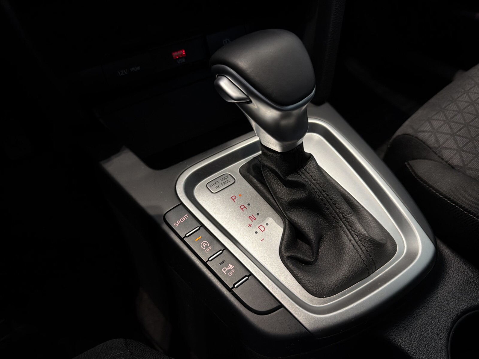 Kia Ceed - zdjęcie 21