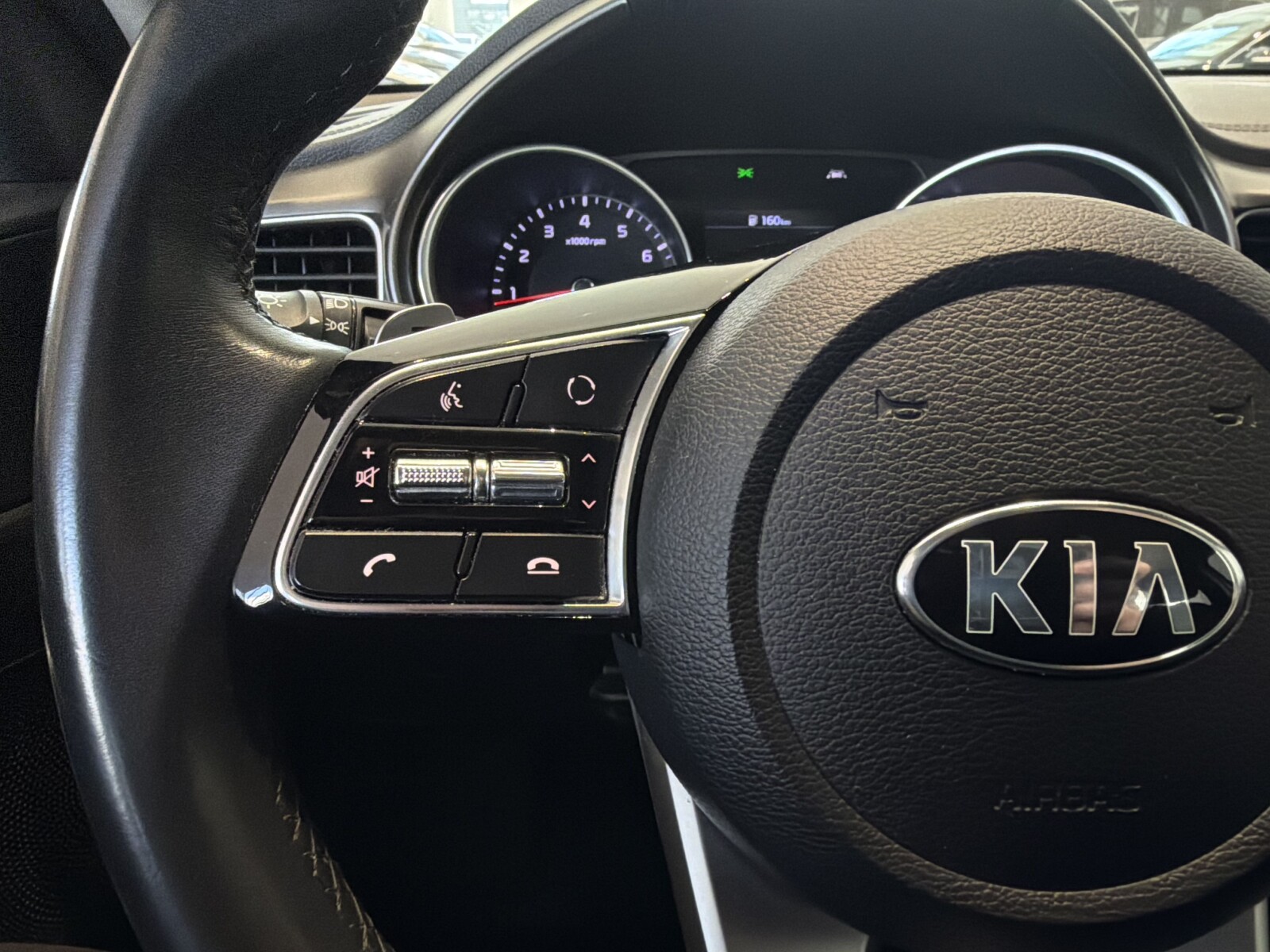 Kia Ceed - zdjęcie 13
