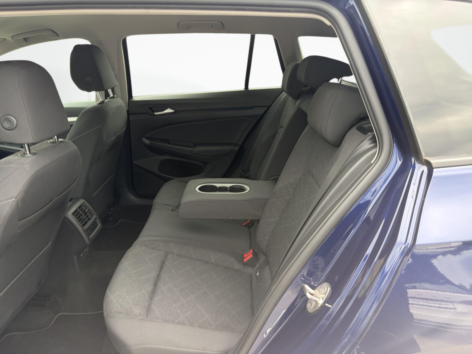Volkswagen Golf Variant - zdjęcie 30