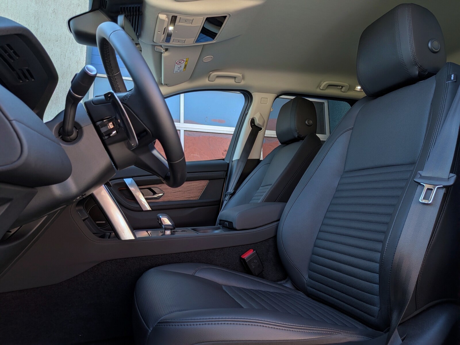 Land Rover Discovery Sport - zdjęcie 9