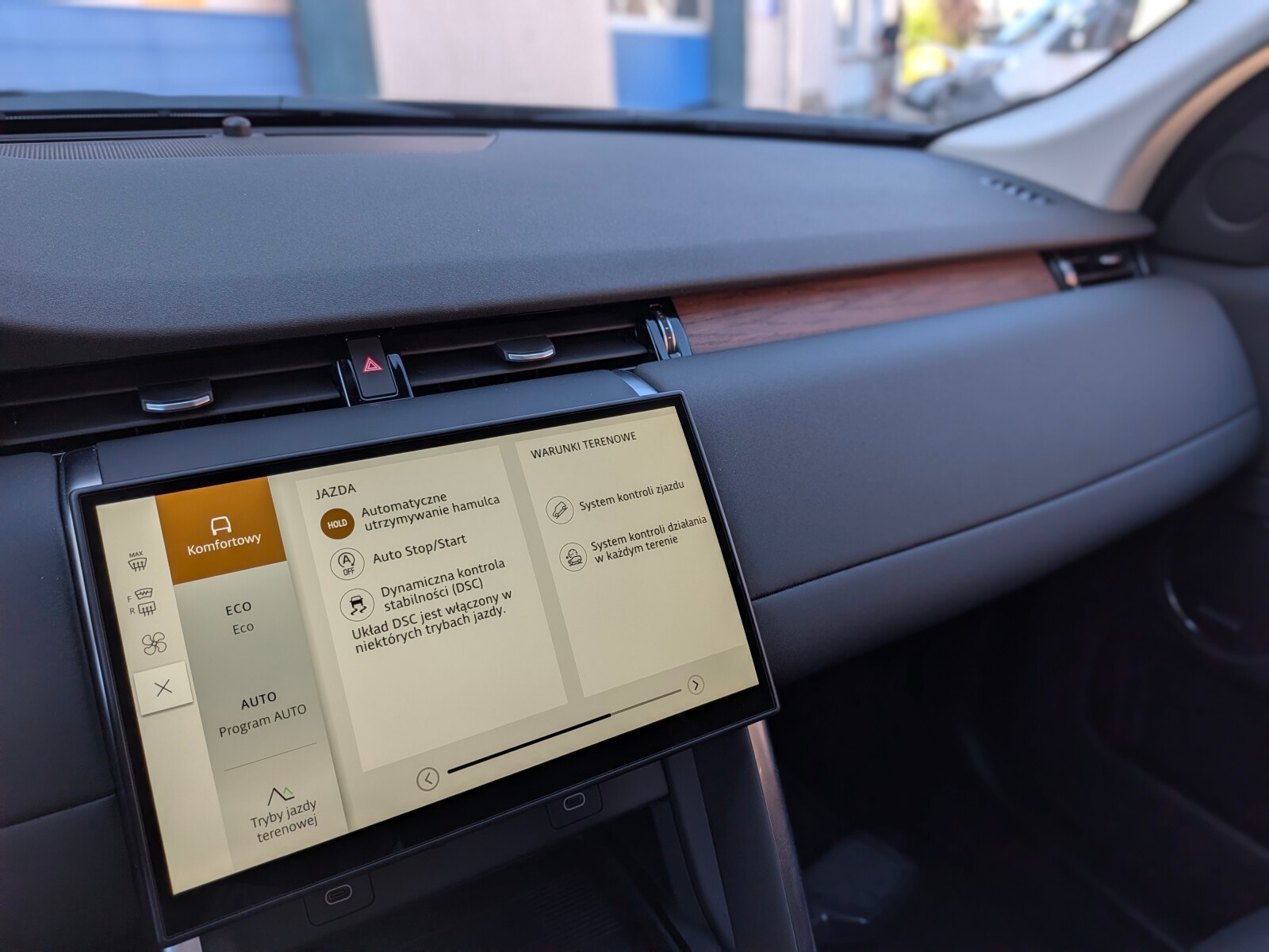 Land Rover Discovery Sport - zdjęcie 33