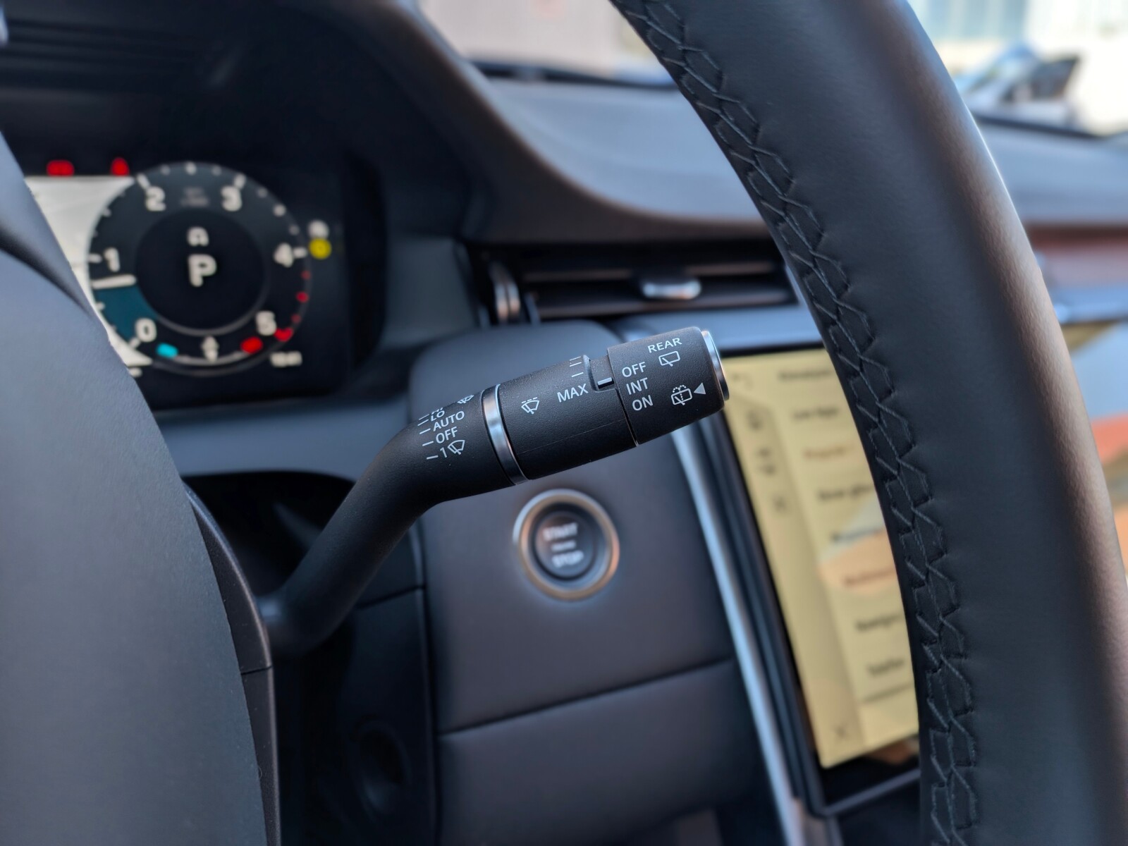 Land Rover Discovery Sport - zdjęcie 24