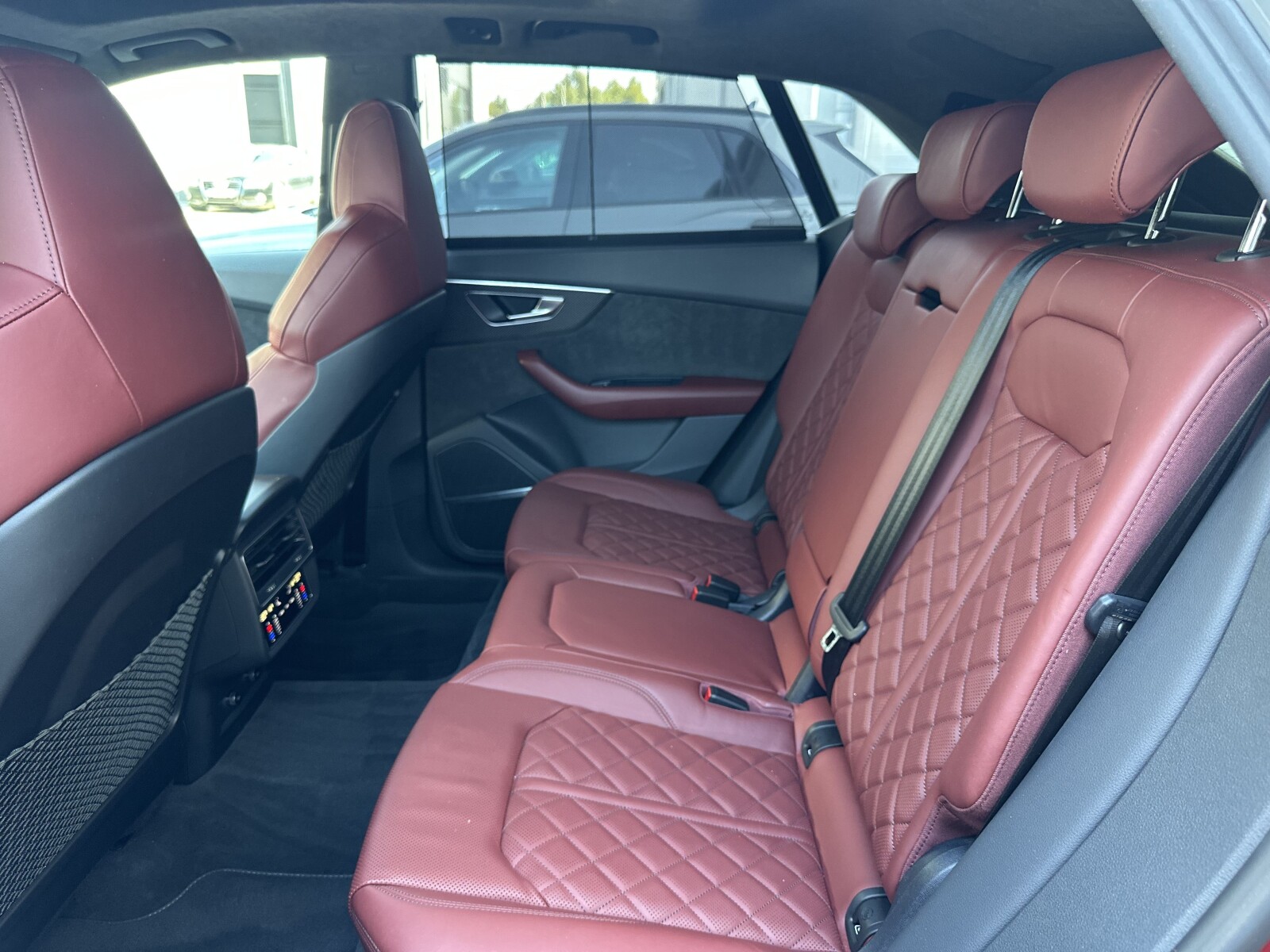 Audi SQ8 - zdjęcie 38
