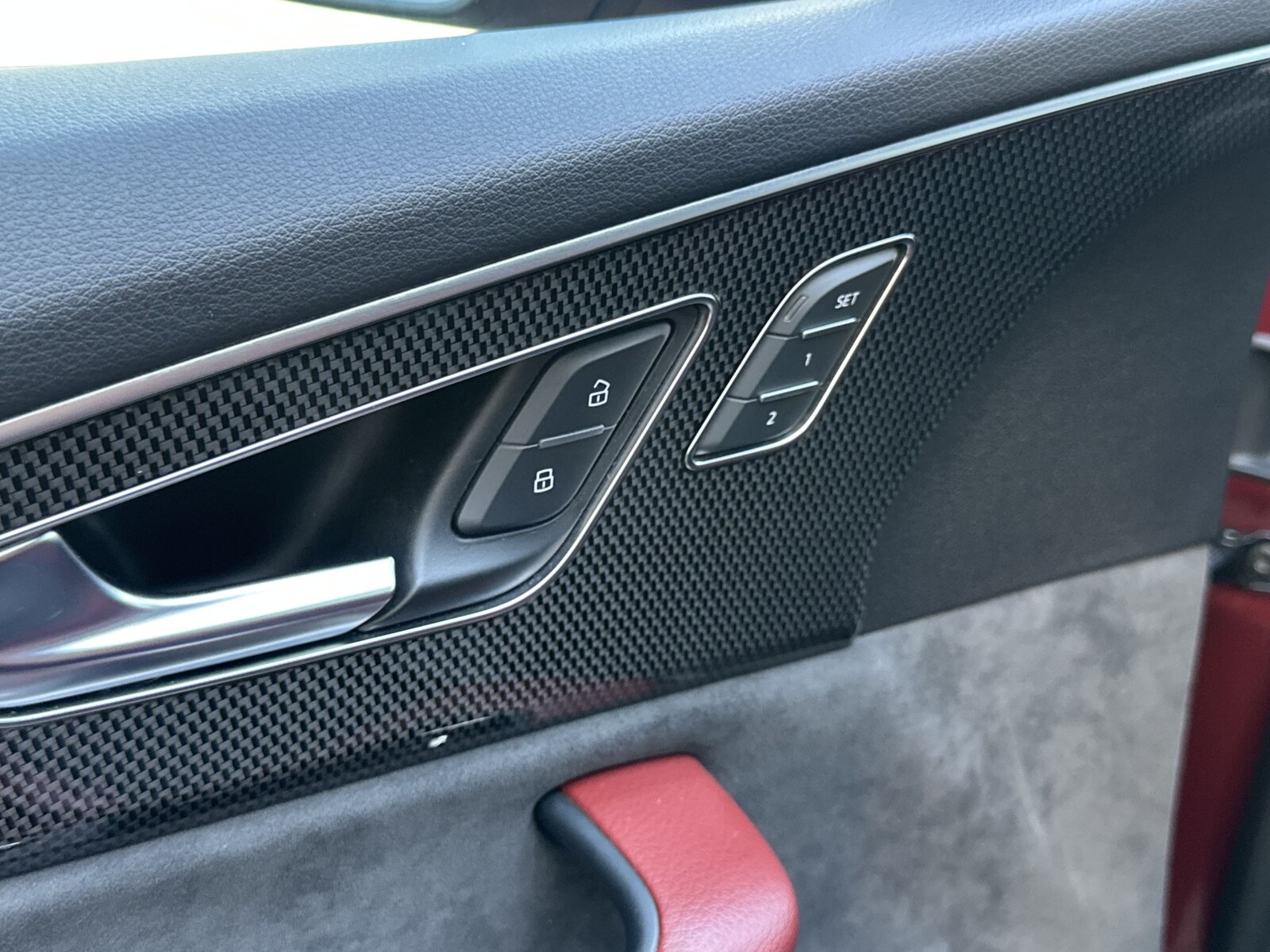 Audi SQ8 - zdjęcie 32