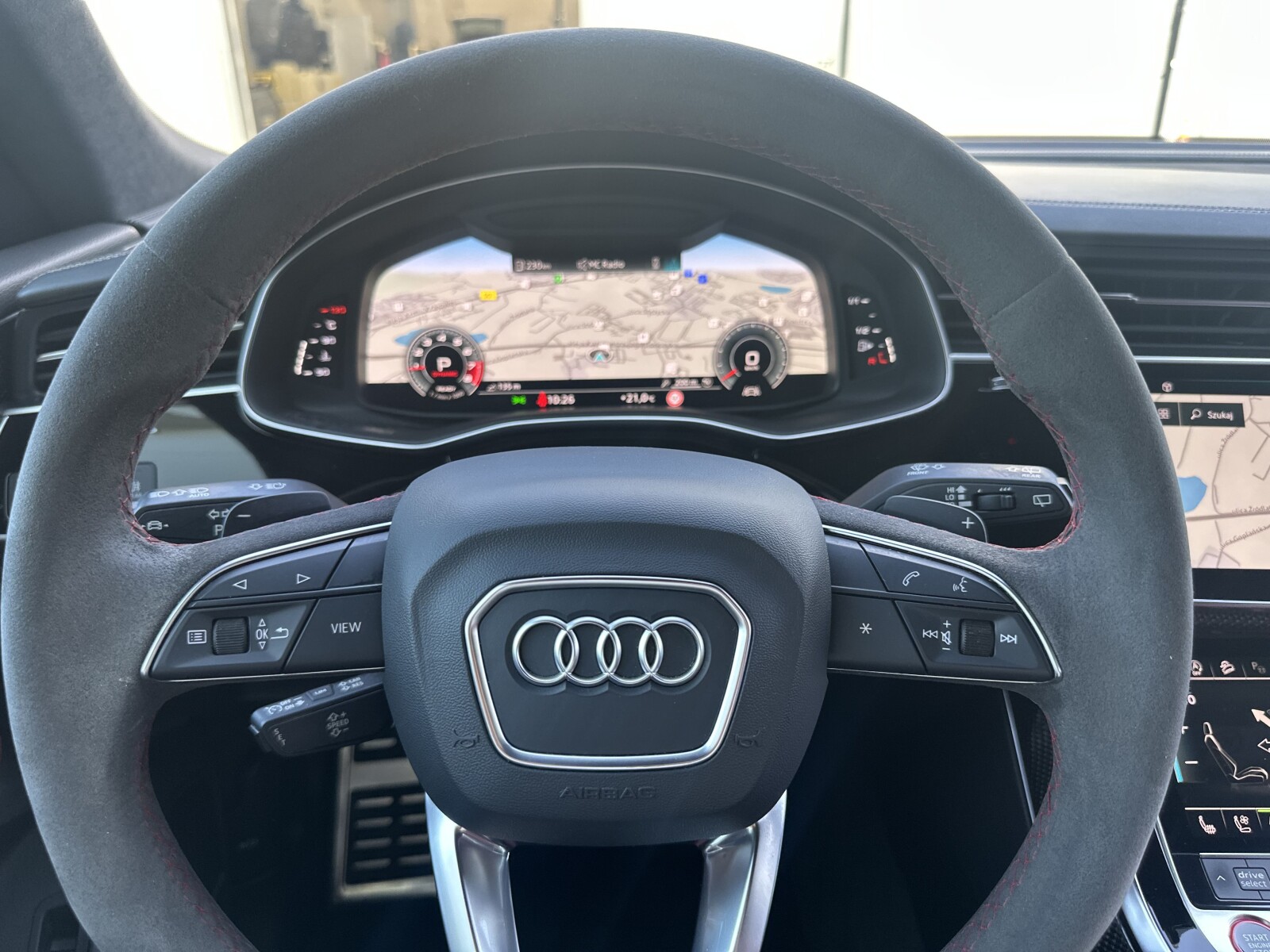 Audi SQ8 - zdjęcie 10