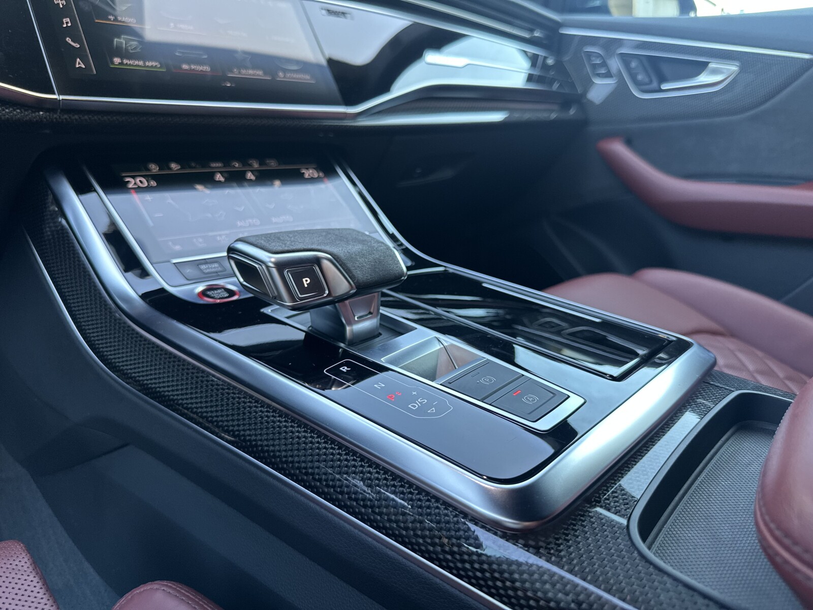 Audi SQ8 - zdjęcie 36