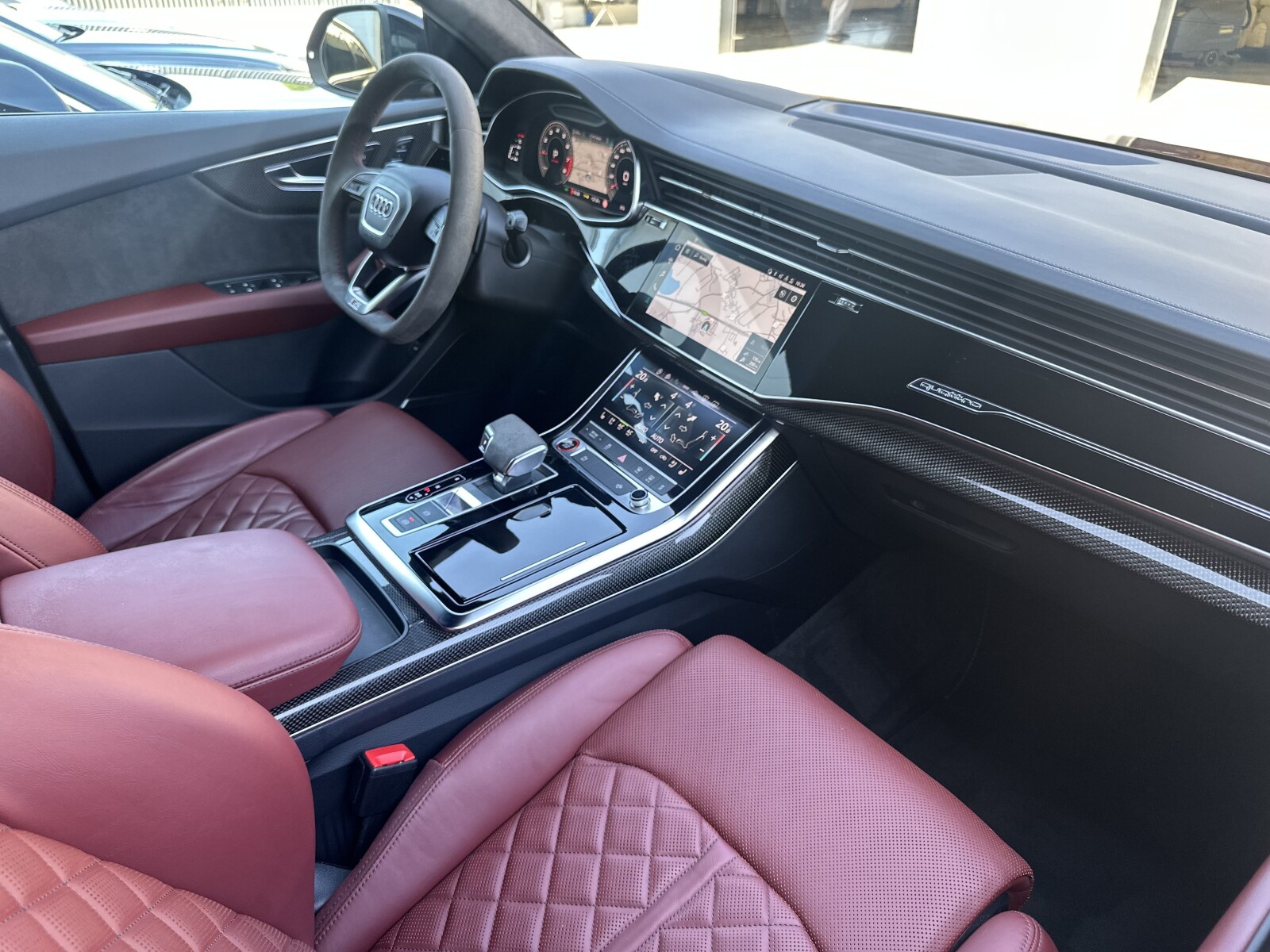 Audi SQ8 - zdjęcie 9