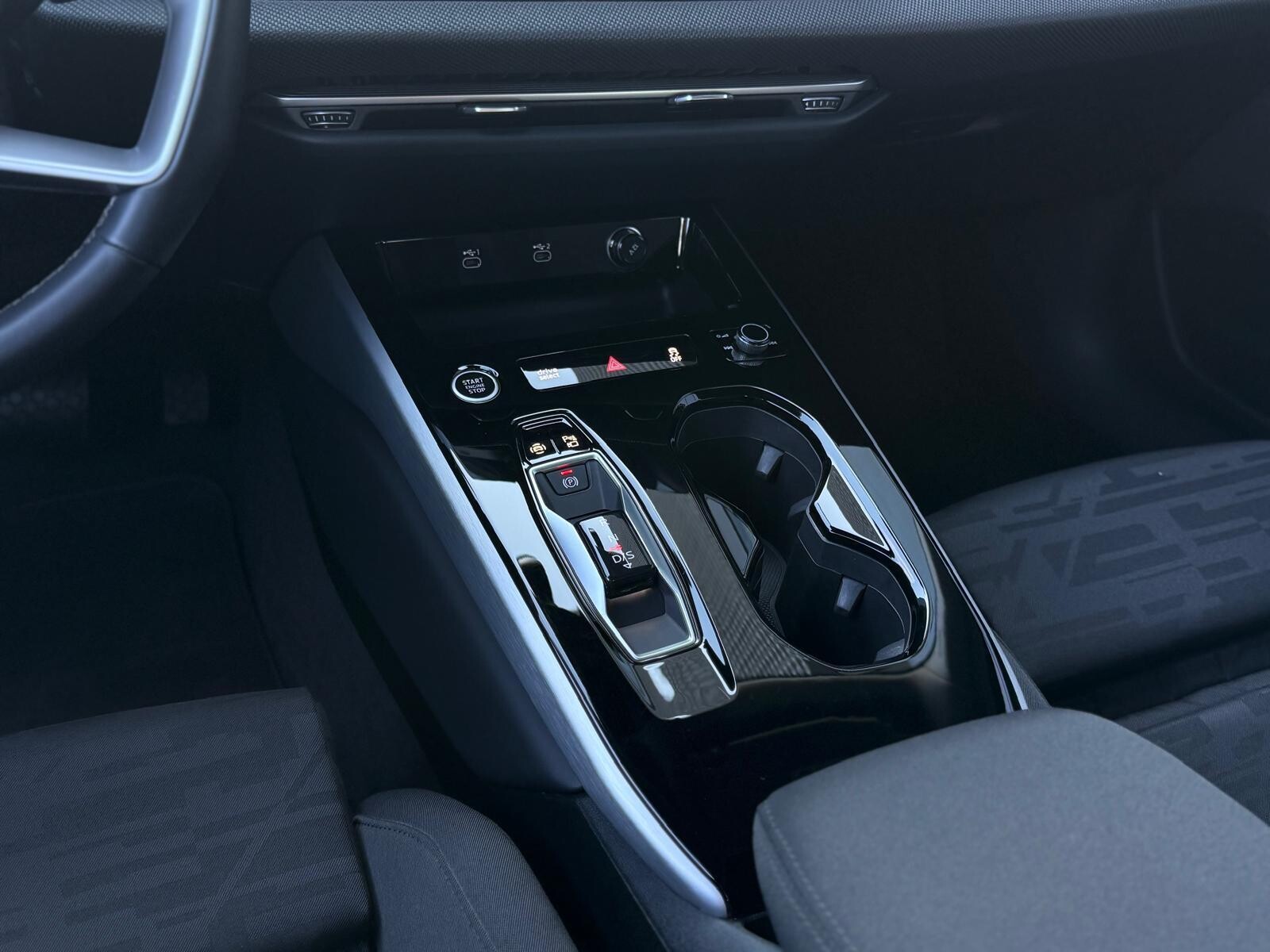 Audi A6 Limousine - zdjęcie 37