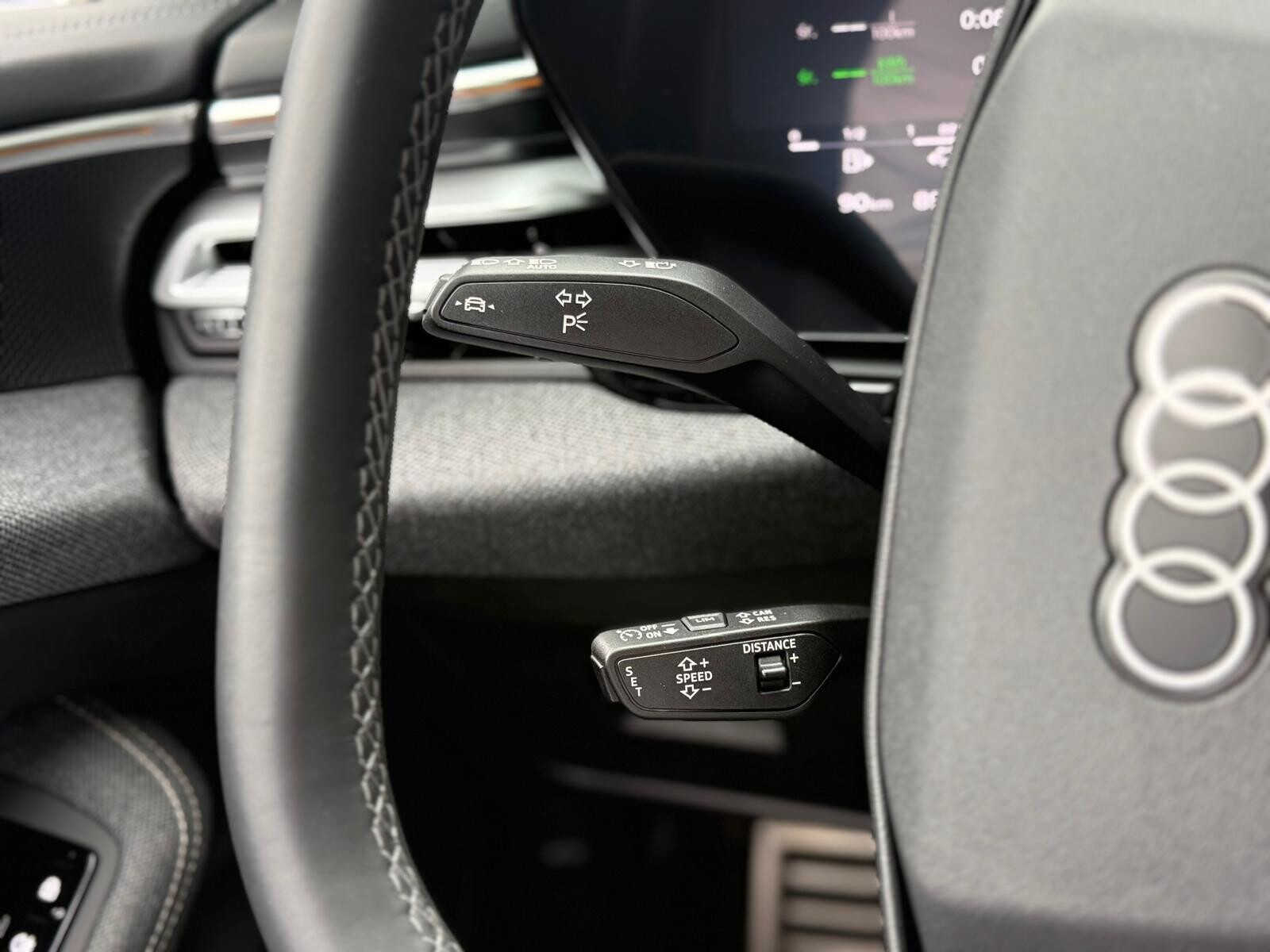 Audi A6 Avant e-hybrid - zdjęcie 32