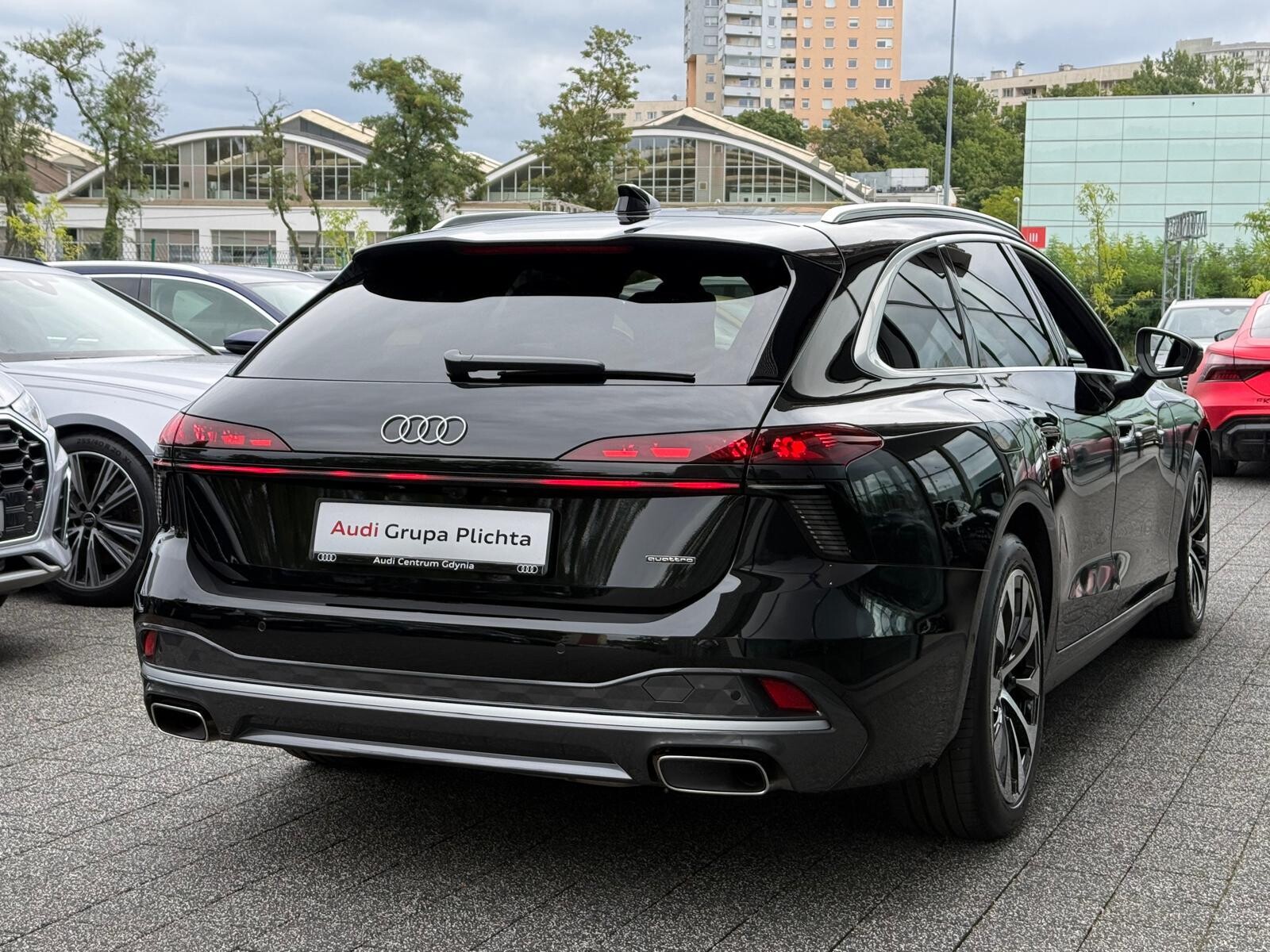 Audi A6 Avant e-hybrid - zdjęcie 11