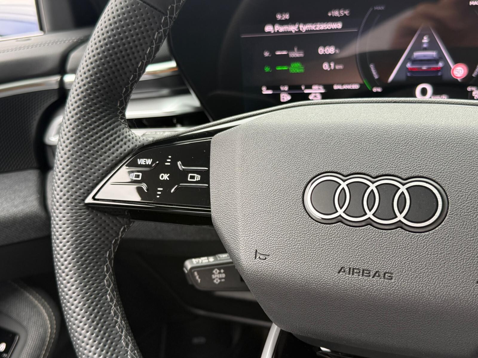 Audi A6 Avant e-hybrid - zdjęcie 31