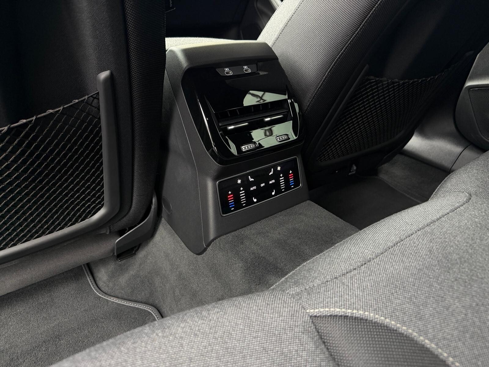 Audi A6 Avant e-hybrid - zdjęcie 17