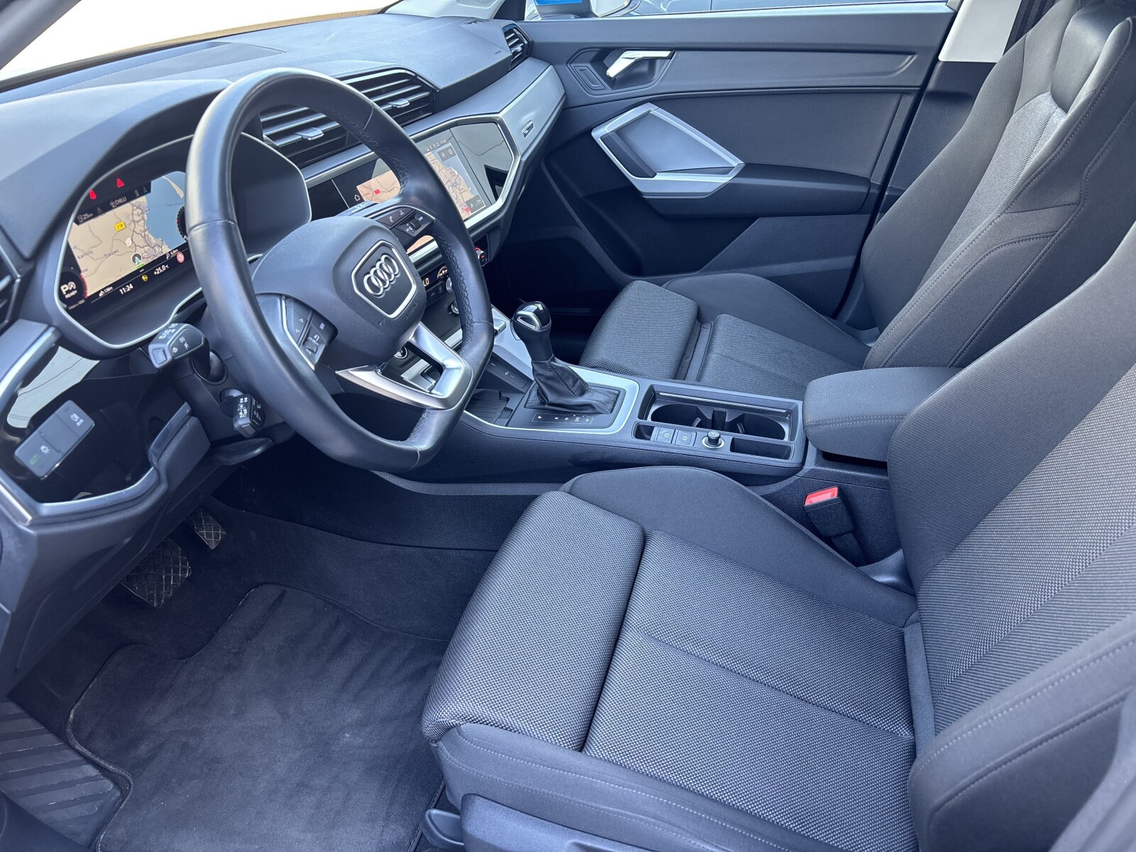 Audi Q3 - zdjęcie 17