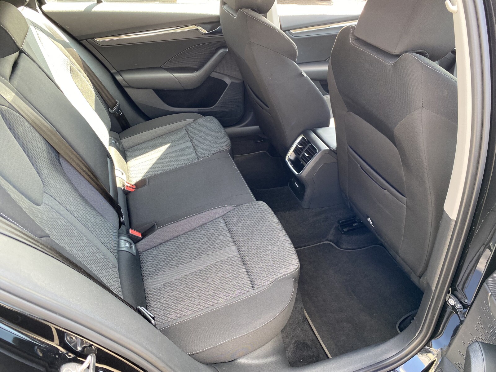 Škoda Octavia Combi - zdjęcie 13