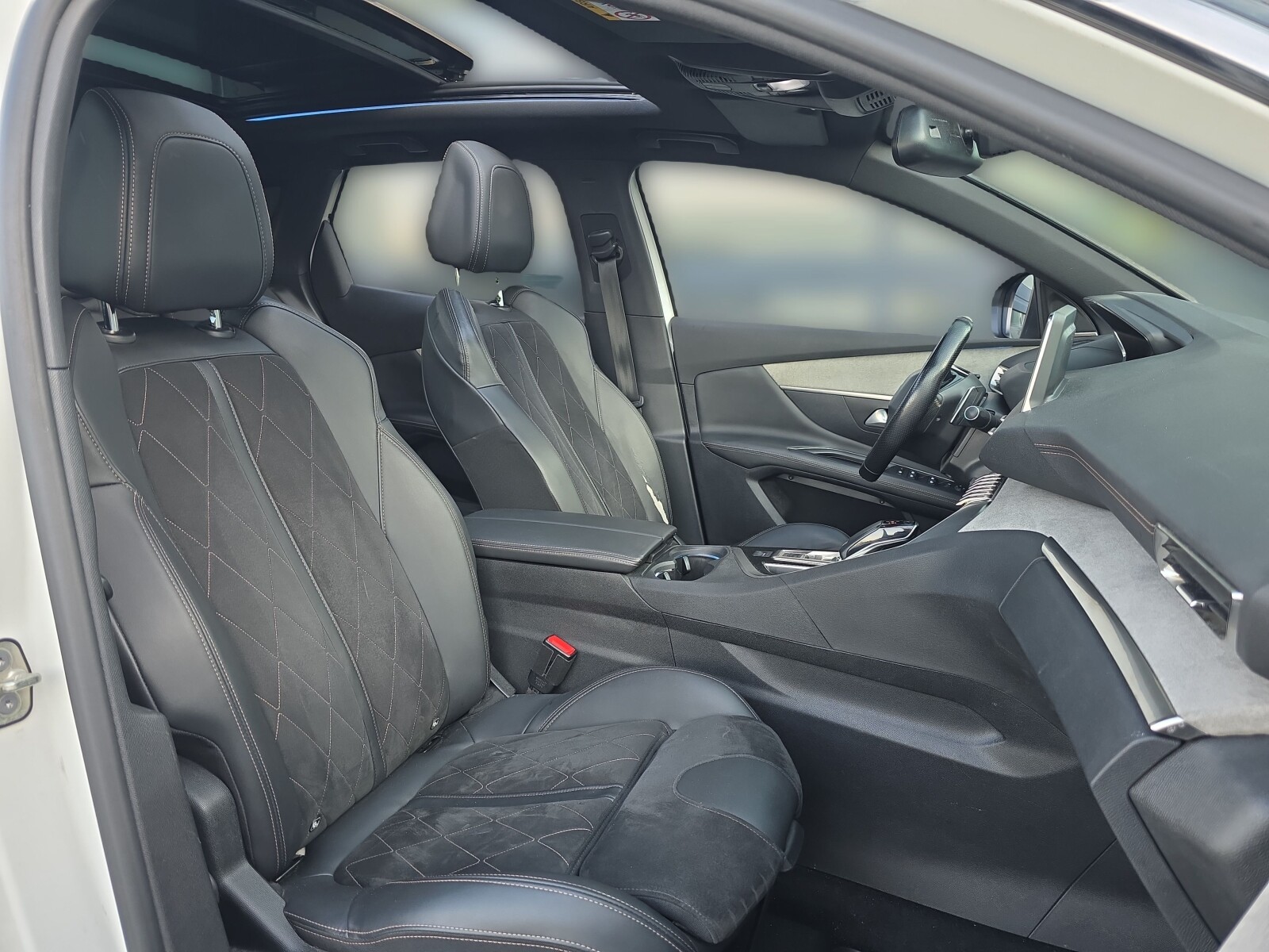 Peugeot 3008 - zdjęcie 30