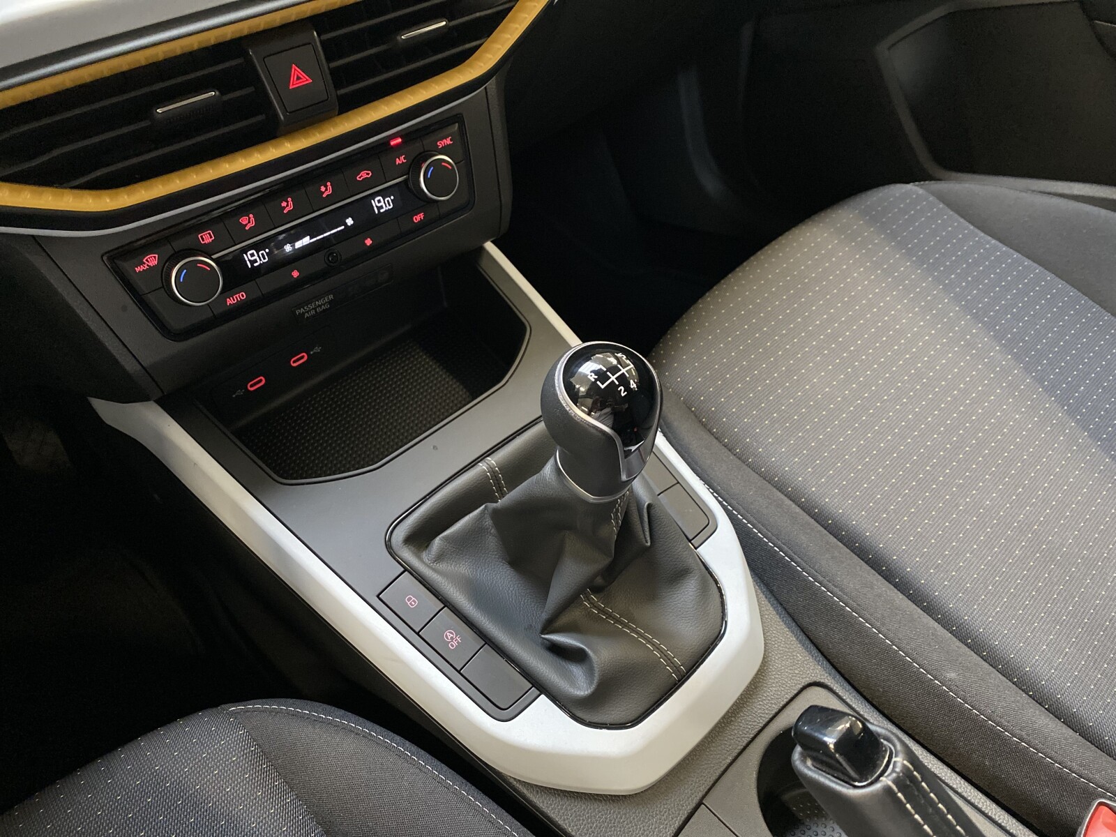 Seat Arona - zdjęcie 11