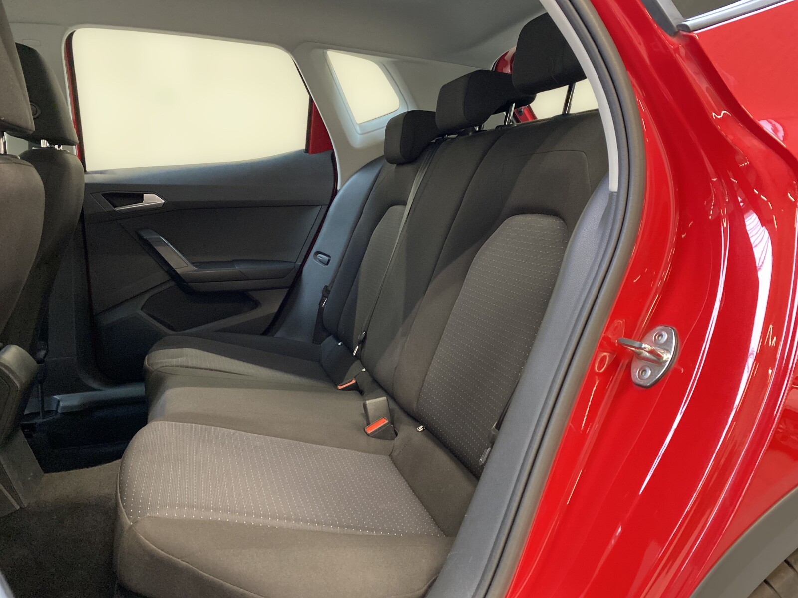 Seat Arona - zdjęcie 23