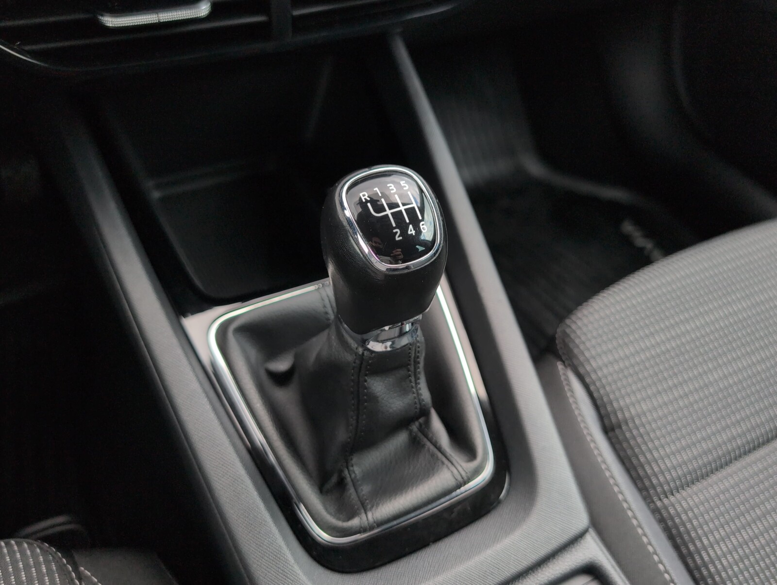Škoda Octavia Combi - zdjęcie 31
