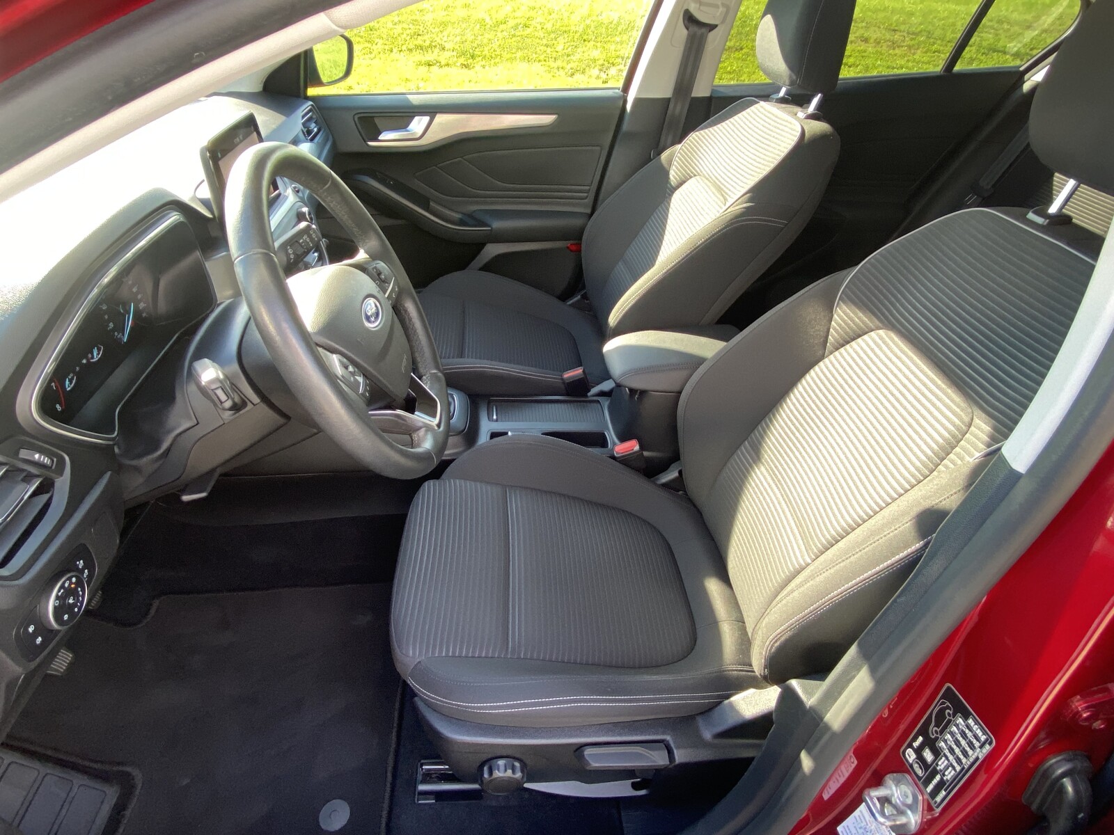 Ford Focus - zdjęcie 10