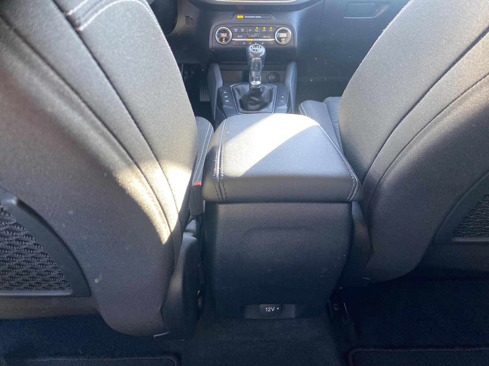 Ford Focus - zdjęcie 12