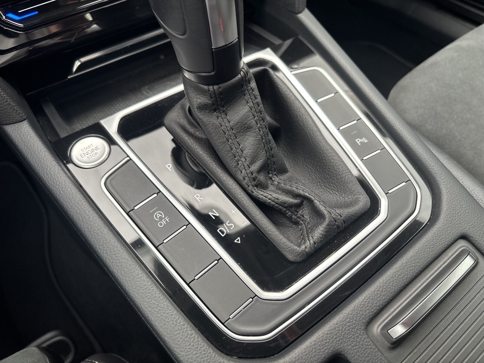 Volkswagen Arteon - zdjęcie 27