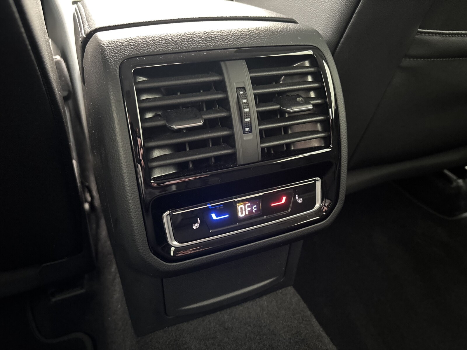 Volkswagen Arteon - zdjęcie 14