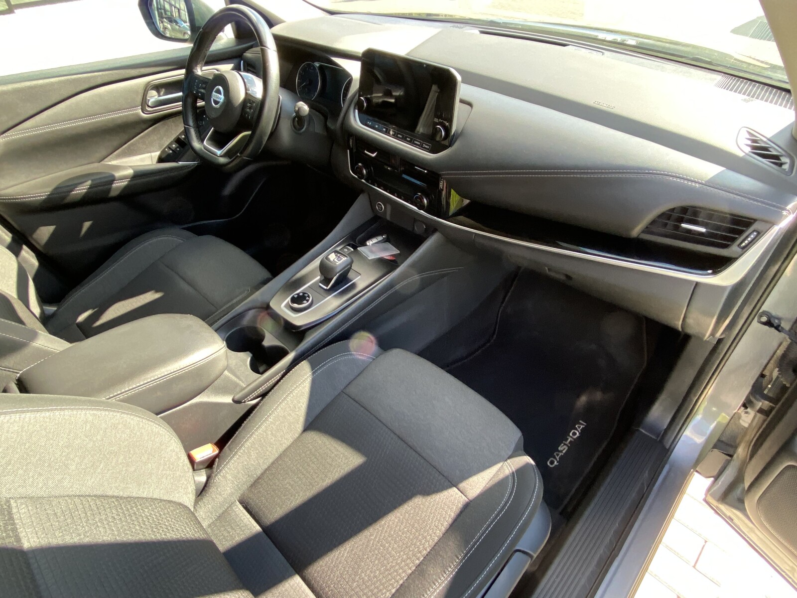 Nissan Qashqai - zdjęcie 17