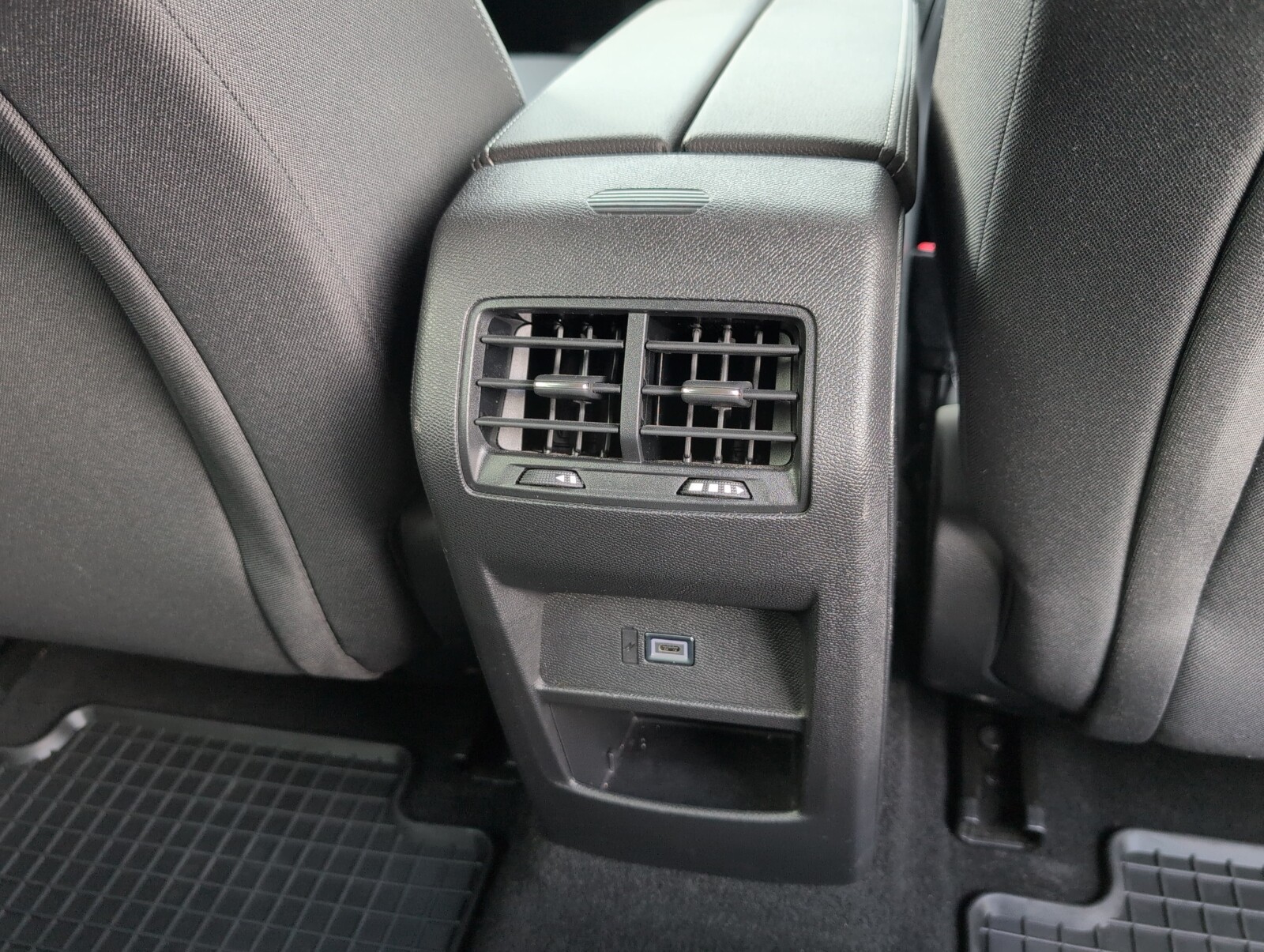 Opel Astra - zdjęcie 12