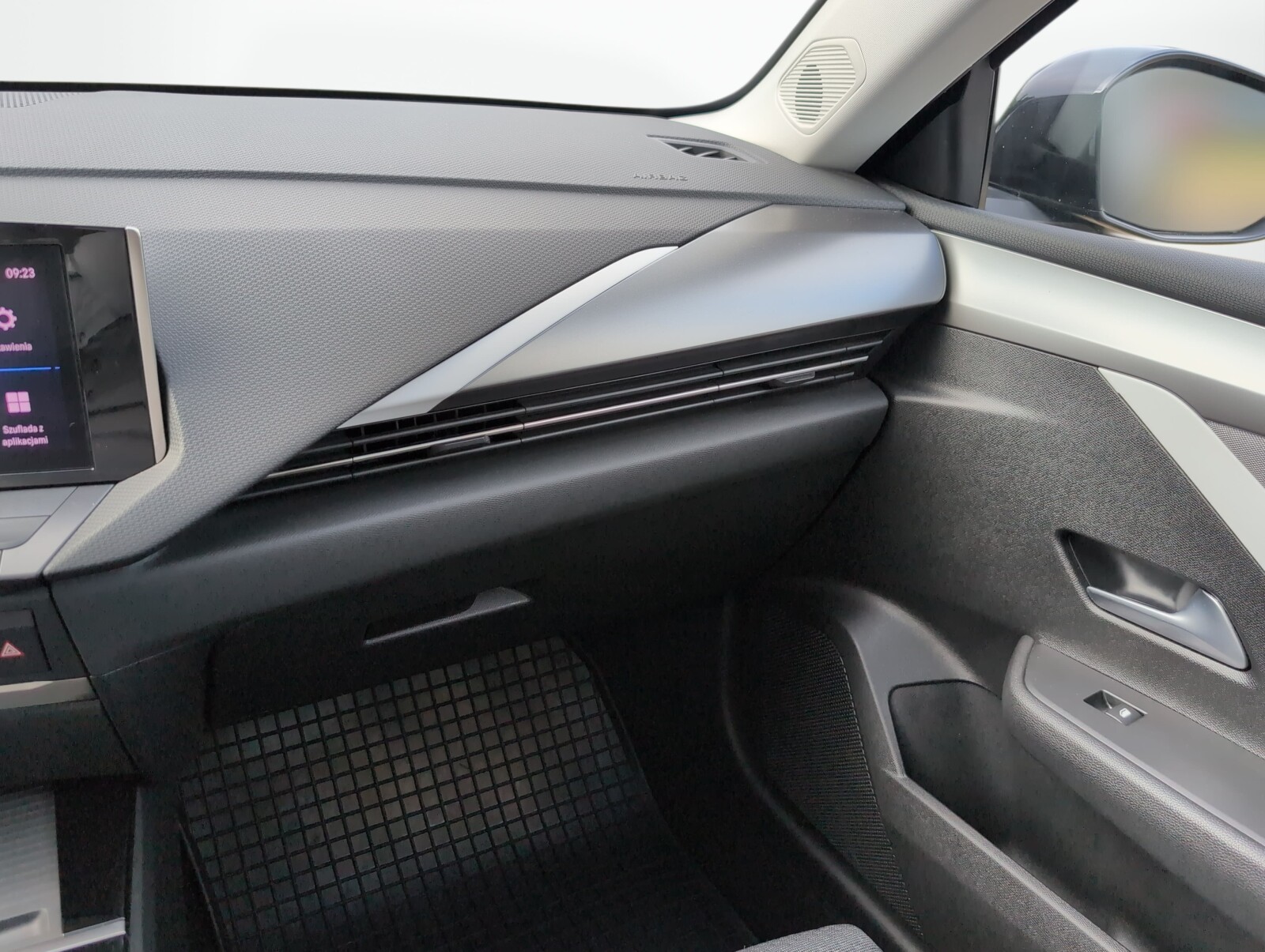 Opel Astra - zdjęcie 36