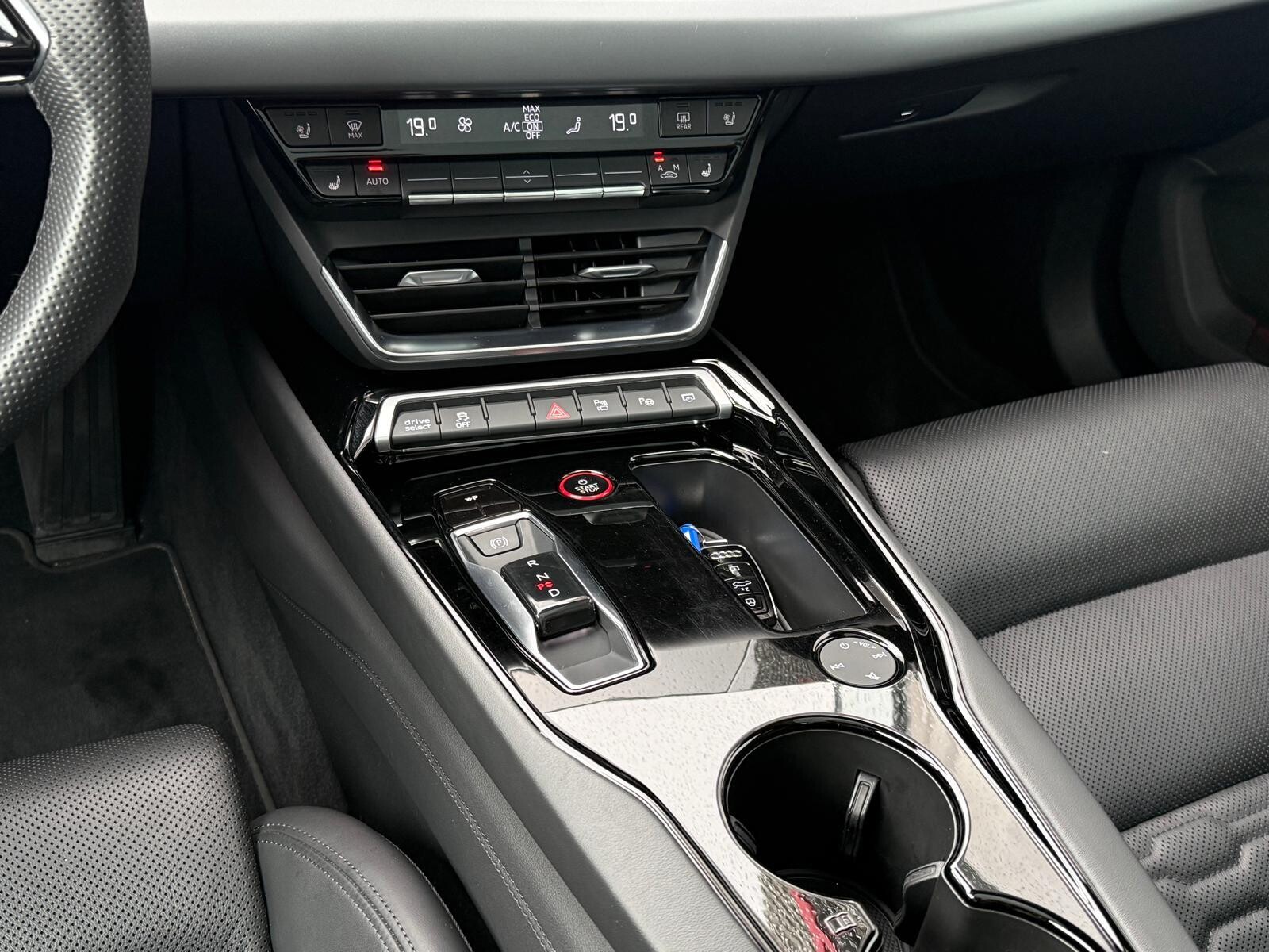 Audi e-tron GT - zdjęcie 23
