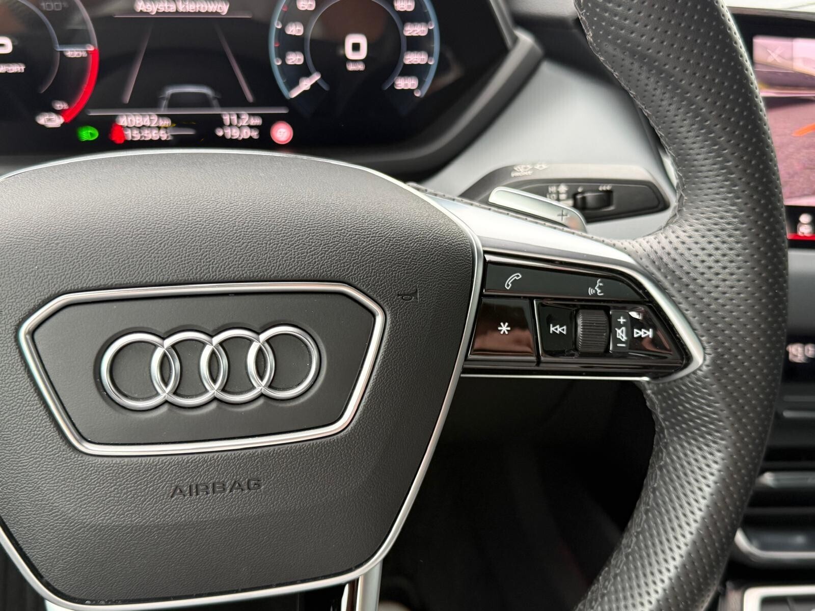 Audi e-tron GT - zdjęcie 27