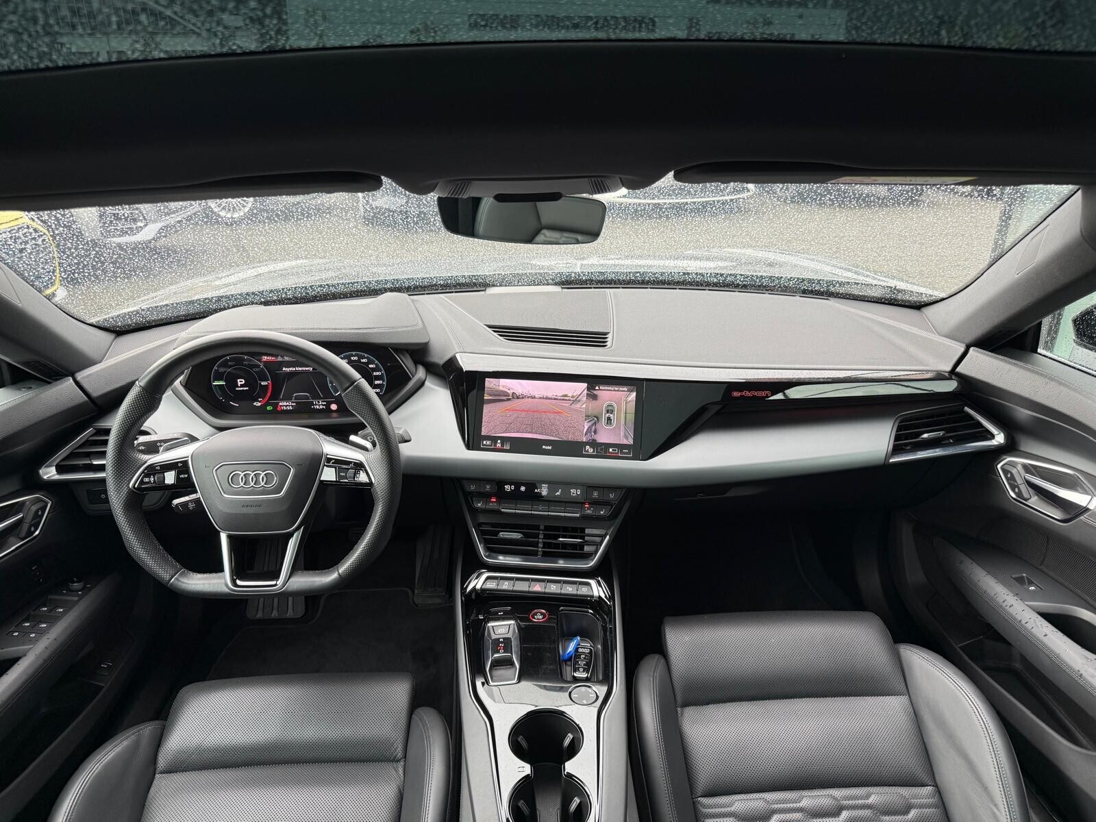 Audi e-tron GT - zdjęcie 24