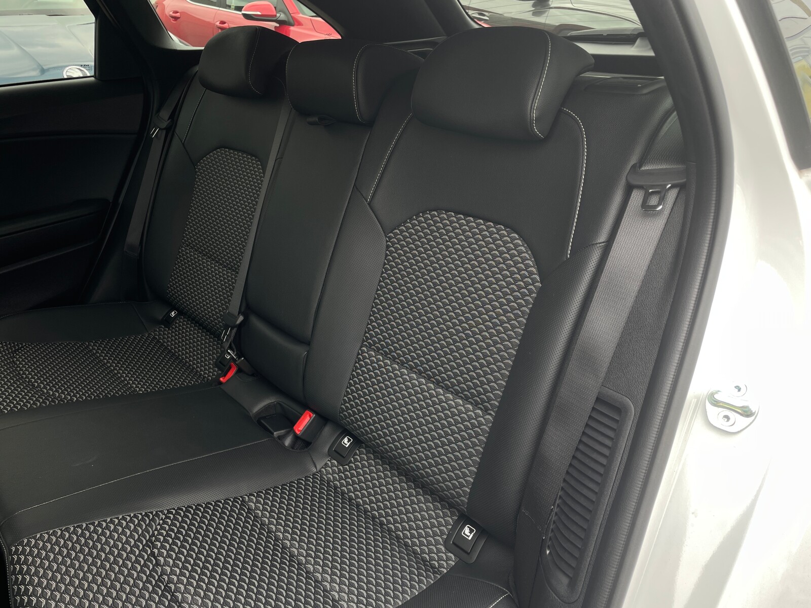 Kia Ceed - zdjęcie 11