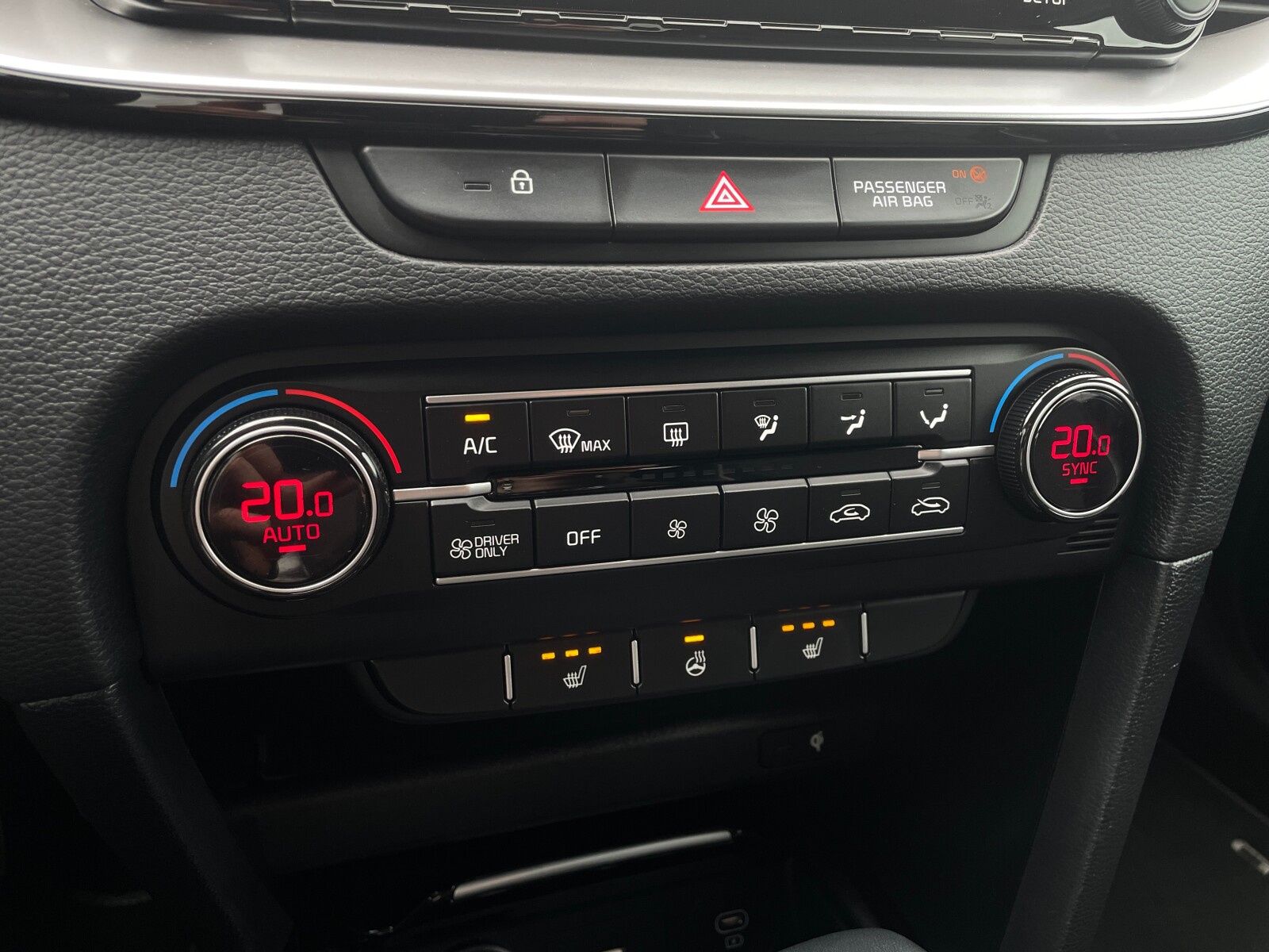 Kia Ceed - zdjęcie 34