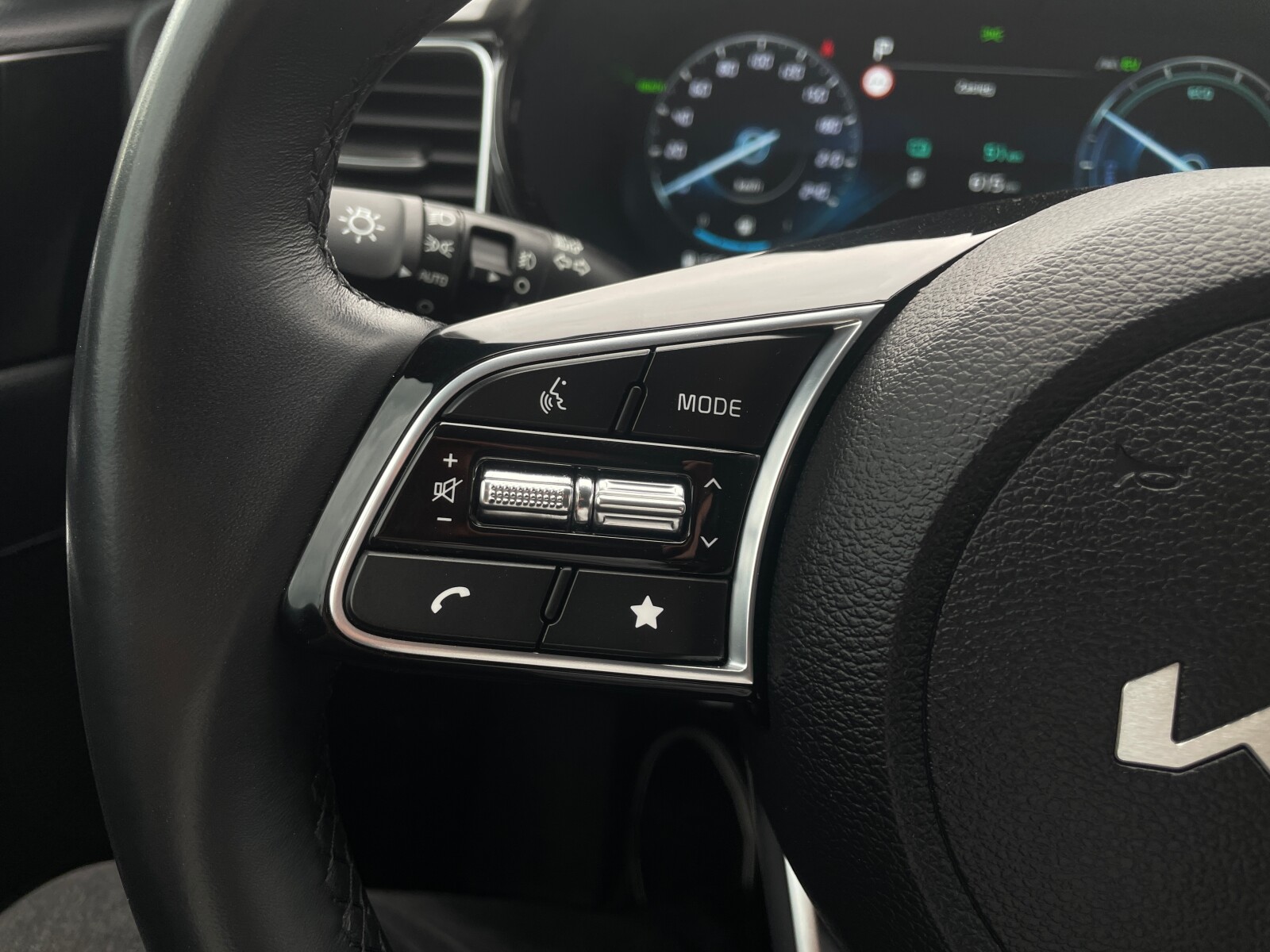 Kia Ceed - zdjęcie 22