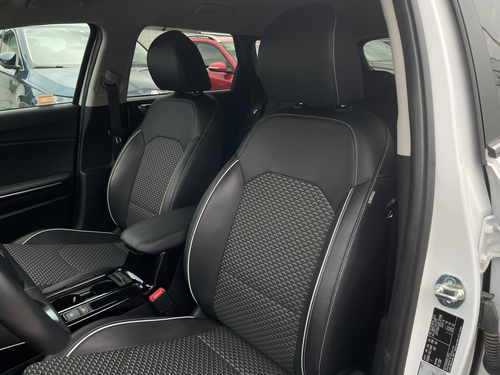 Kia Ceed - zdjęcie 9
