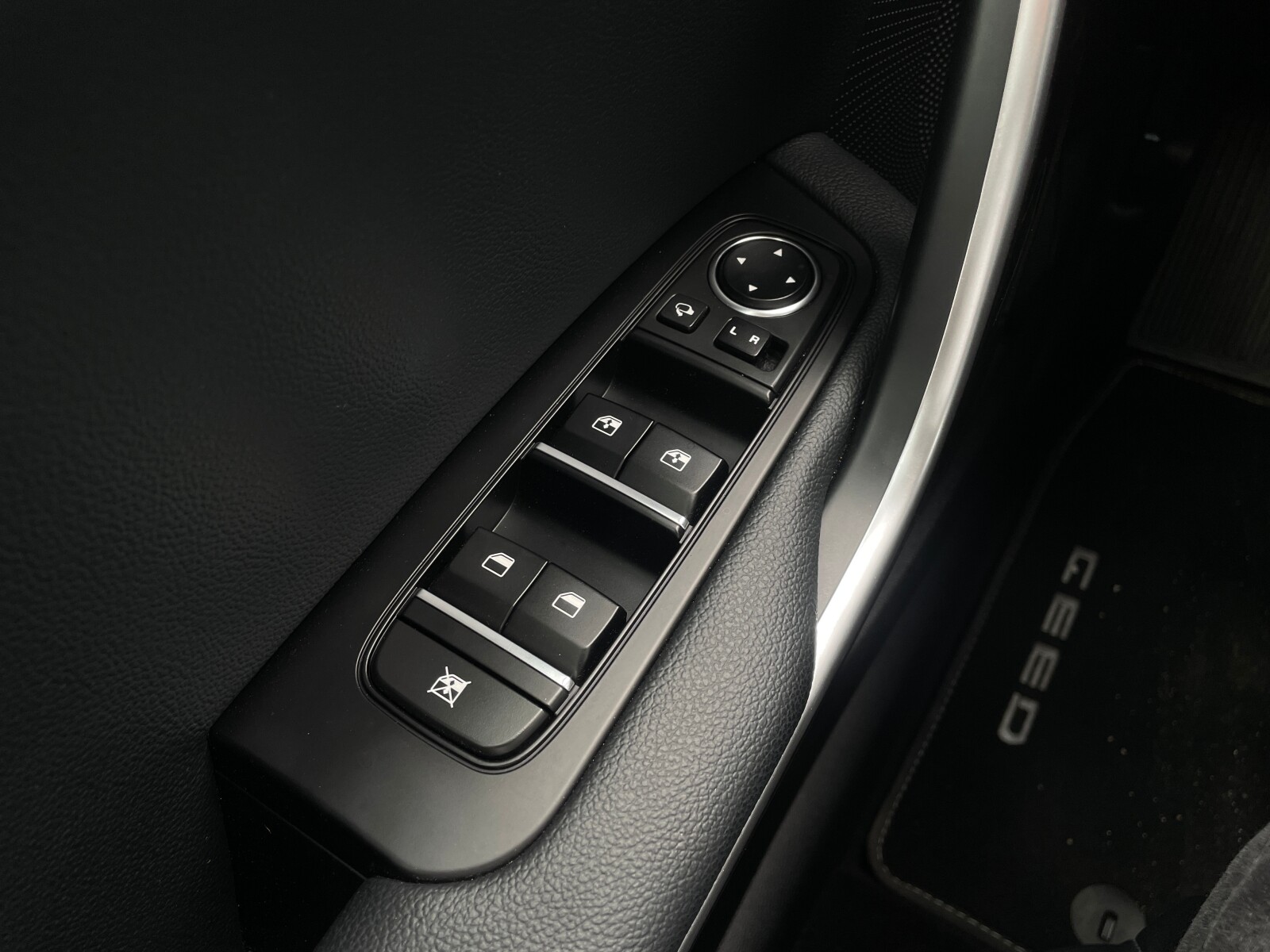 Kia Ceed - zdjęcie 39