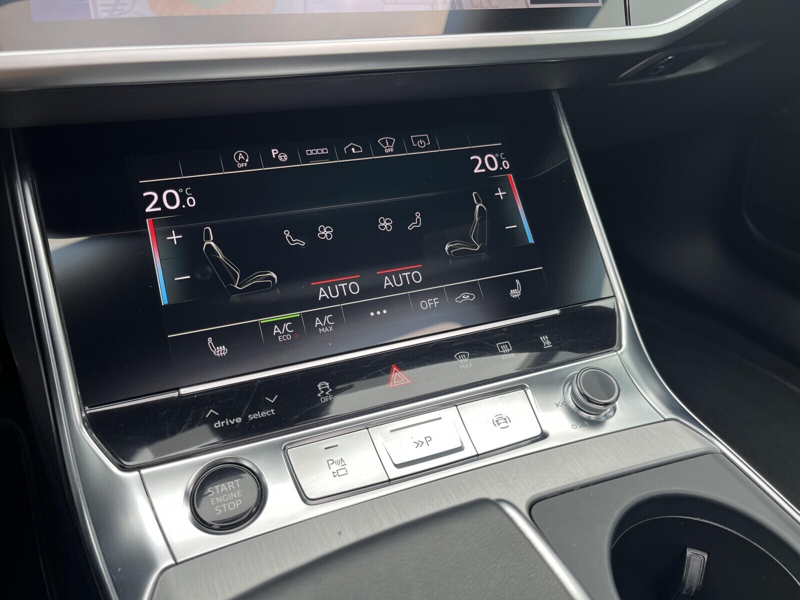 Audi A6 Avant - zdjęcie 21
