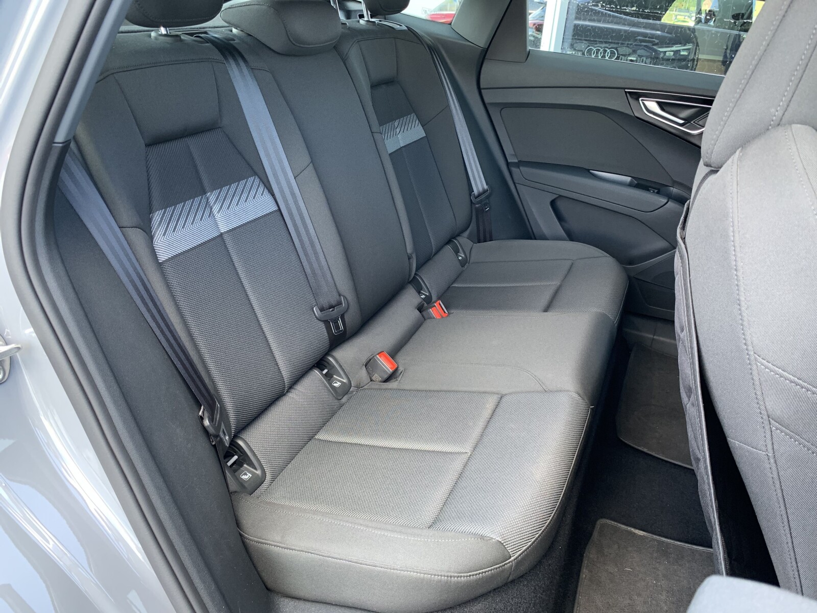 Audi Q4 Sportback - zdjęcie 11