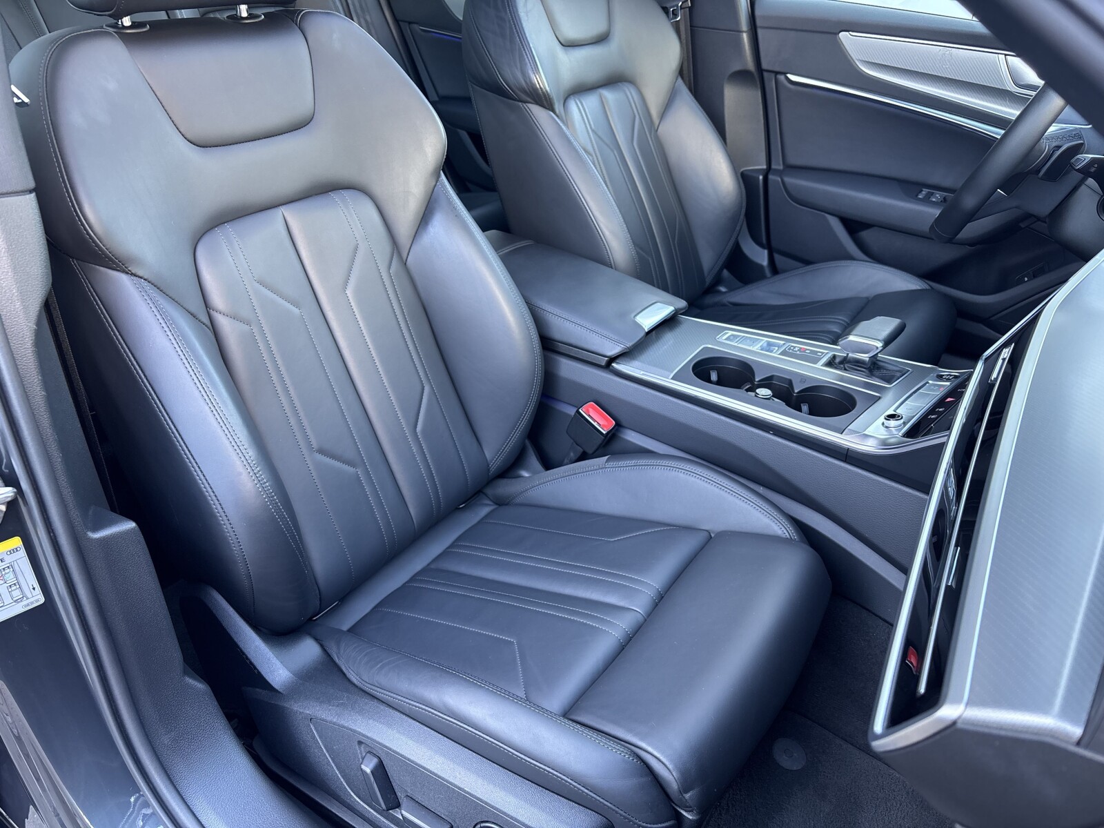 Audi A6 Avant - zdjęcie 37