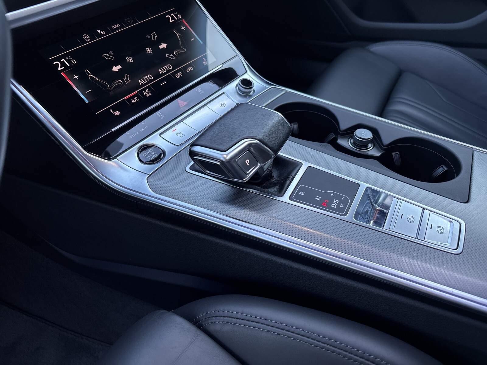 Audi A6 Avant - zdjęcie 18